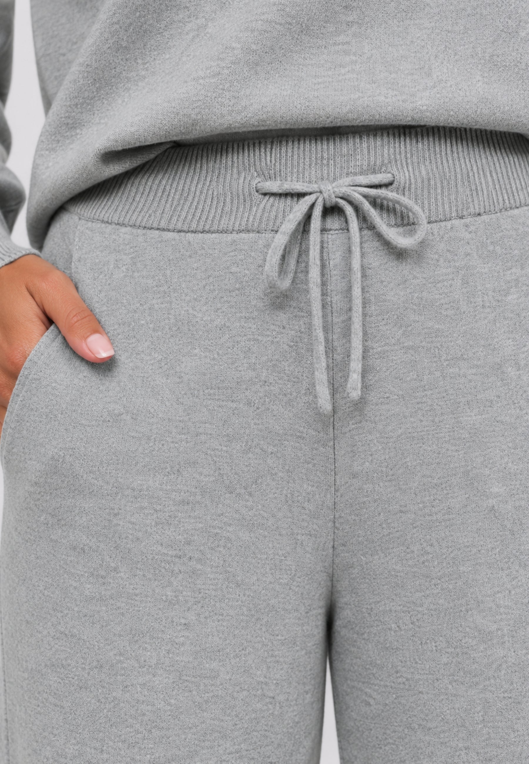 Pantaloni 15374936