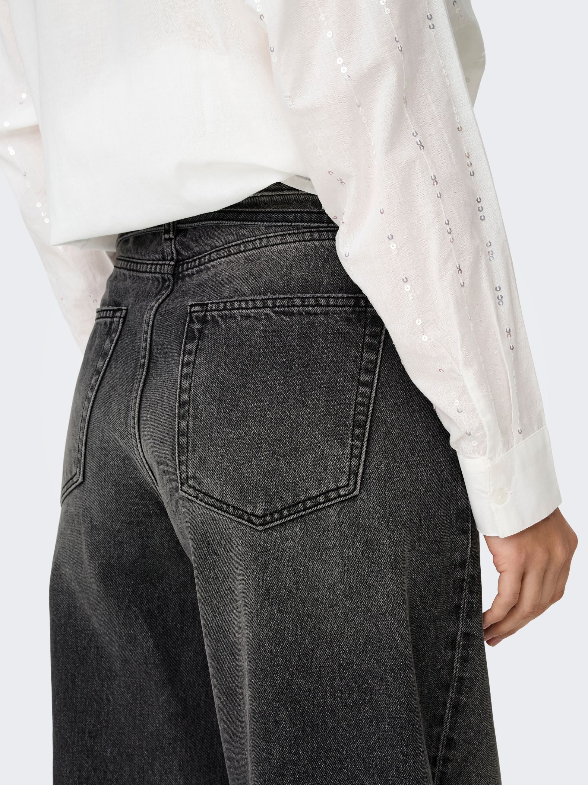 Pantaloni 15347094