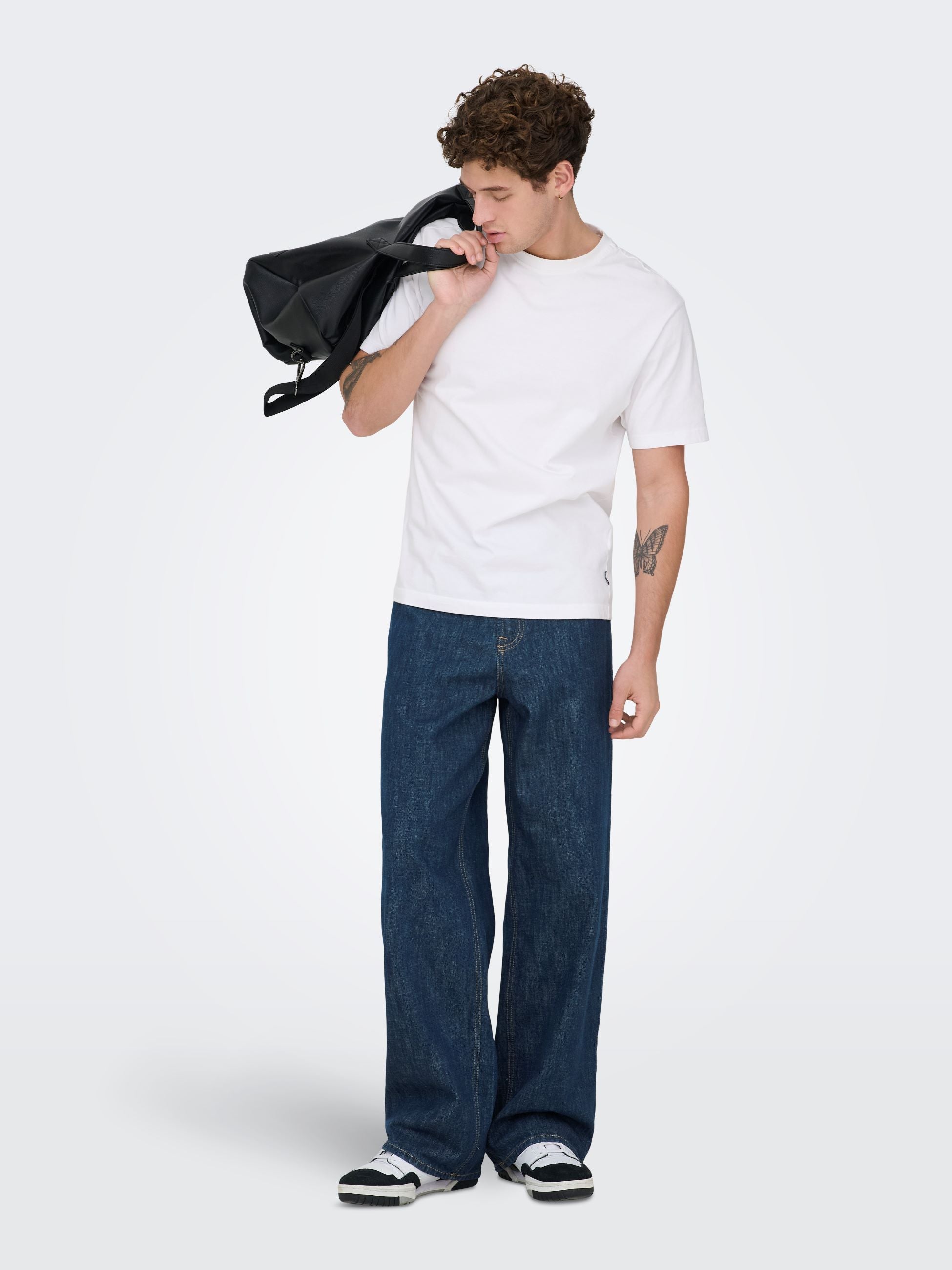 Pantaloni 22038568