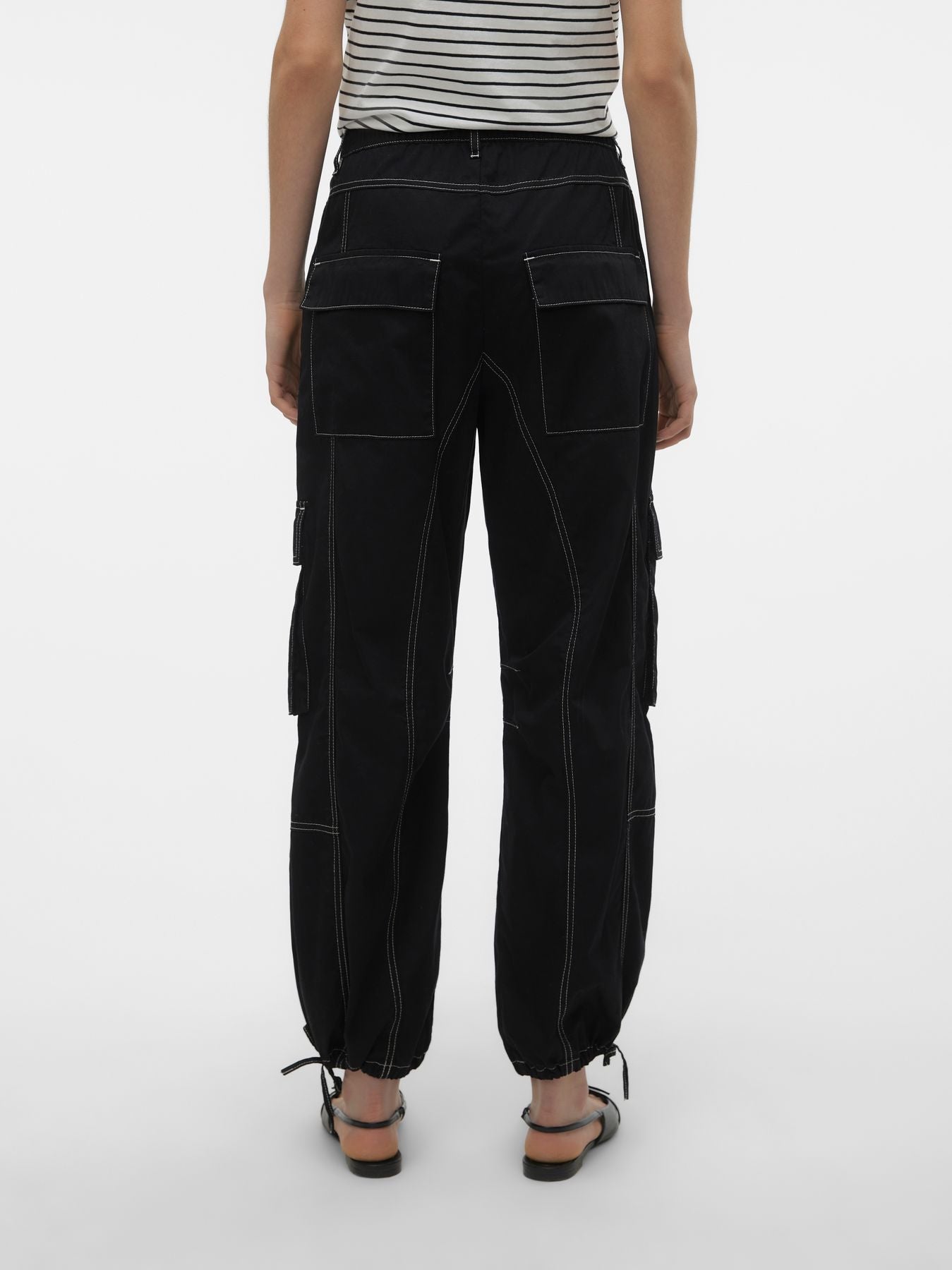 Pantaloni VERO MODA 10309430