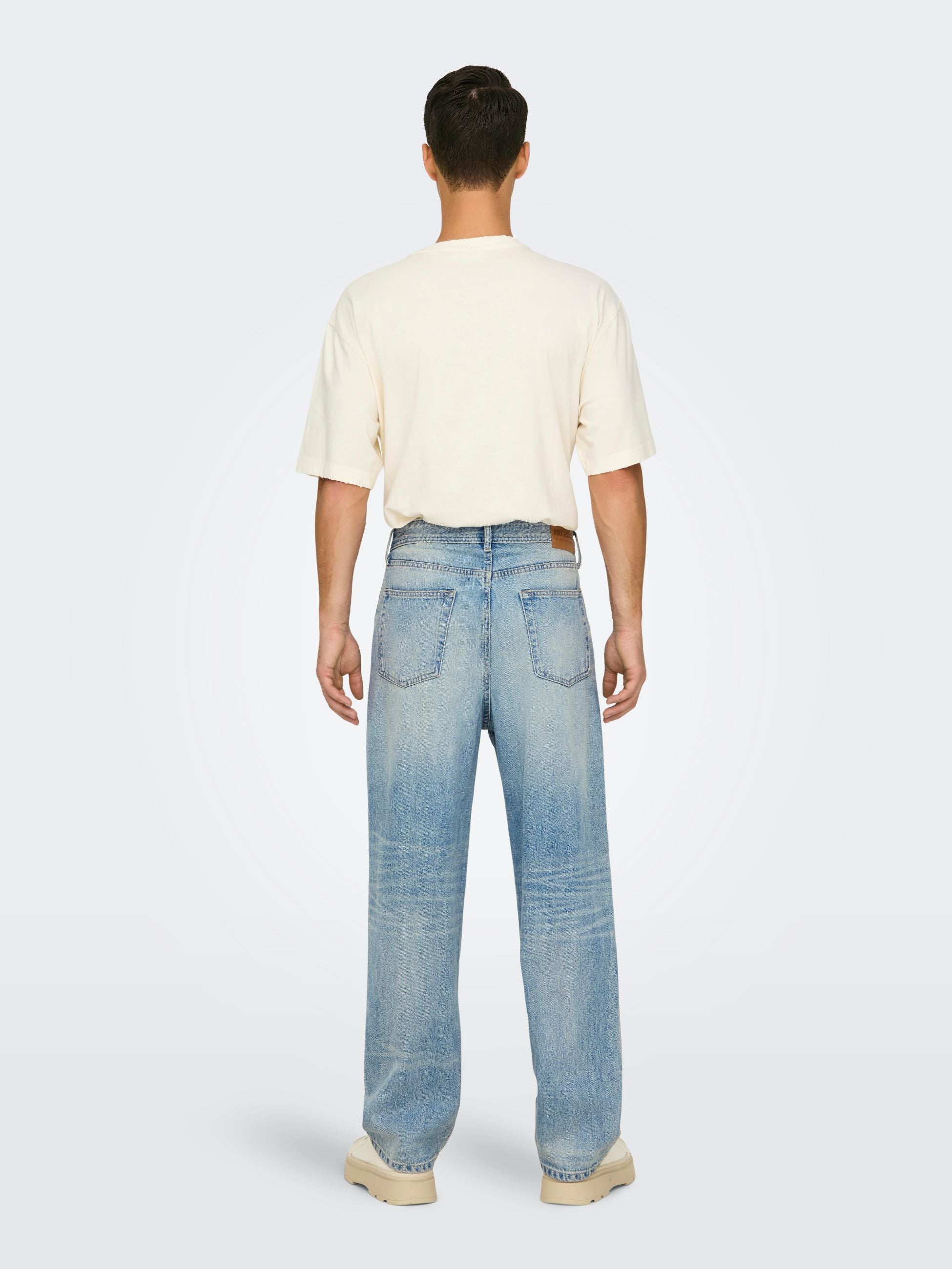 Pantaloni 22032330