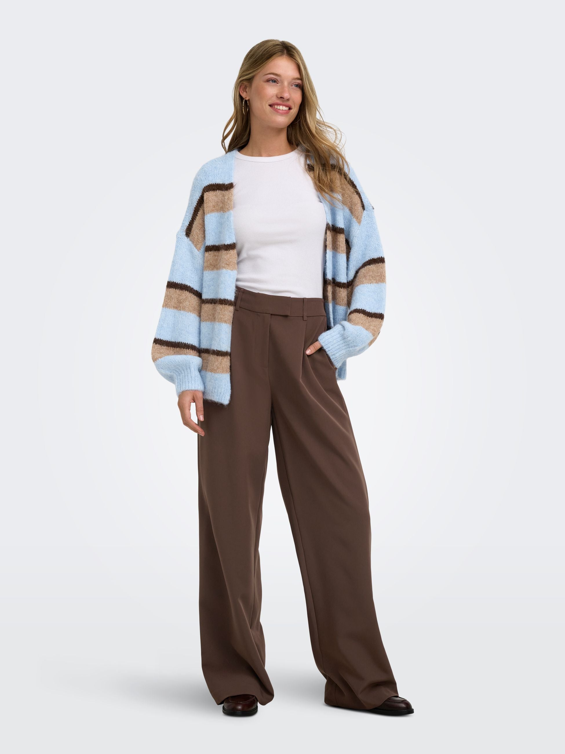 Pantaloni 15377077