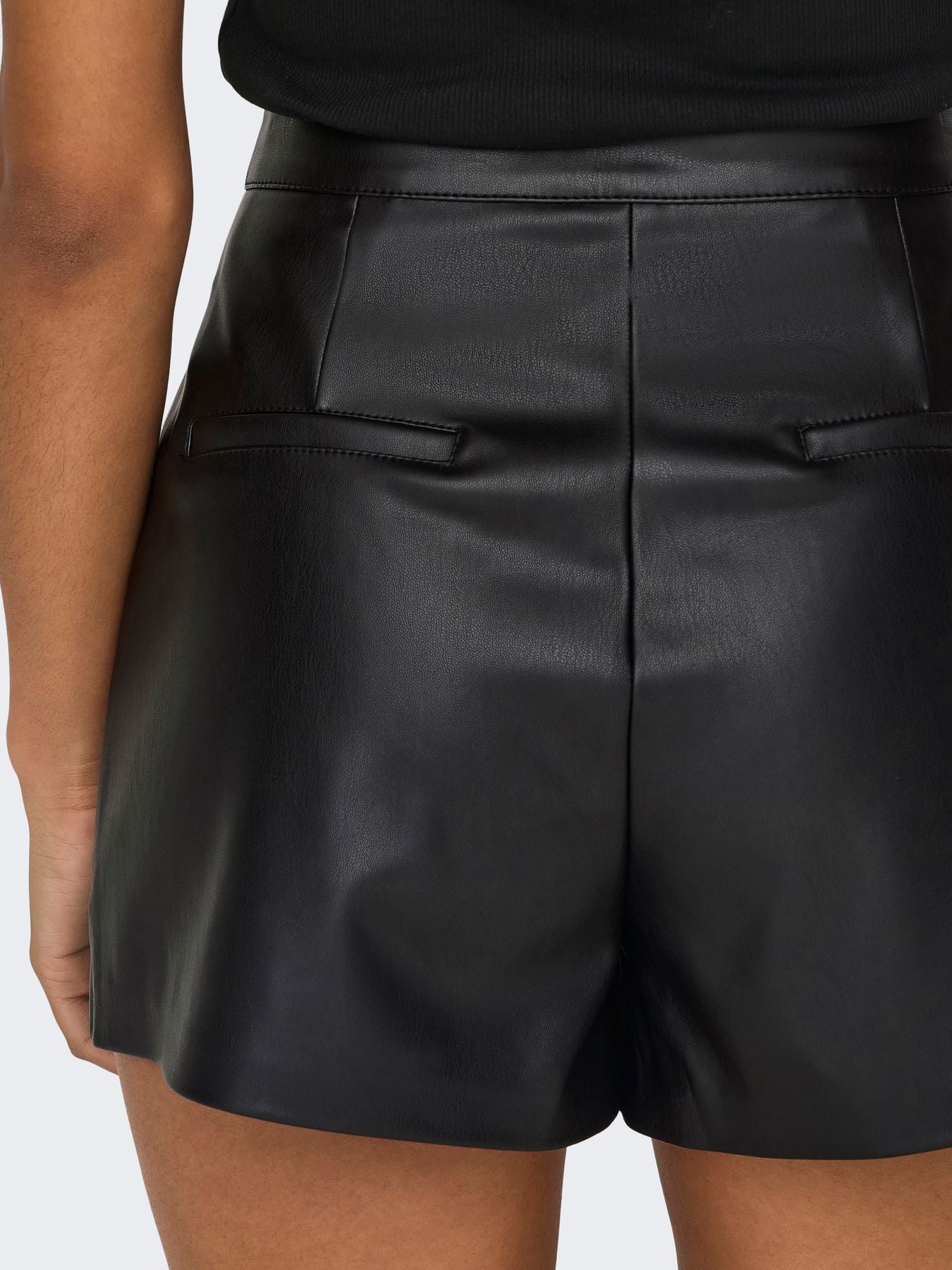 Pantaloncini 15287184