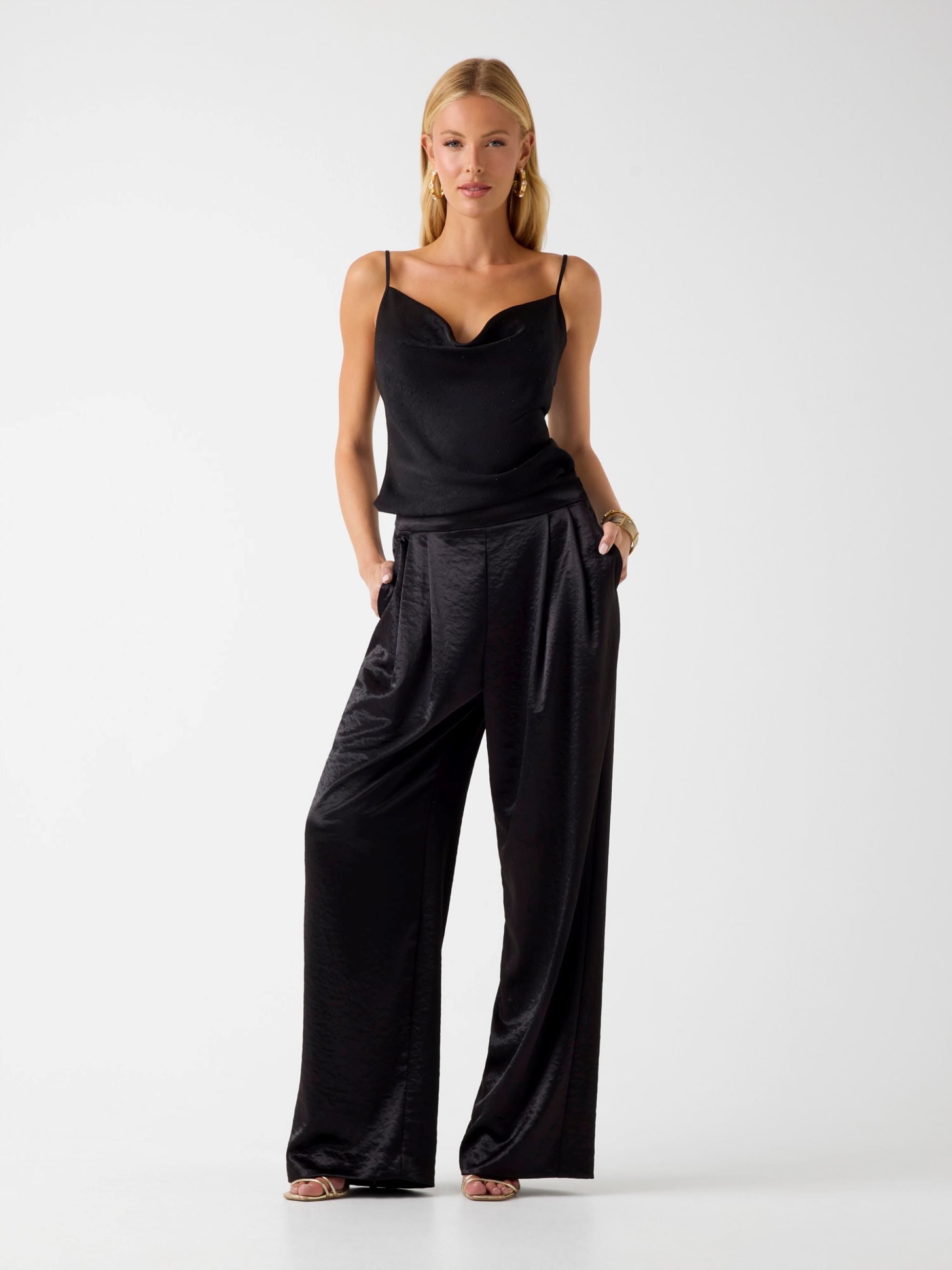 Top Guess W6RH55WJ732