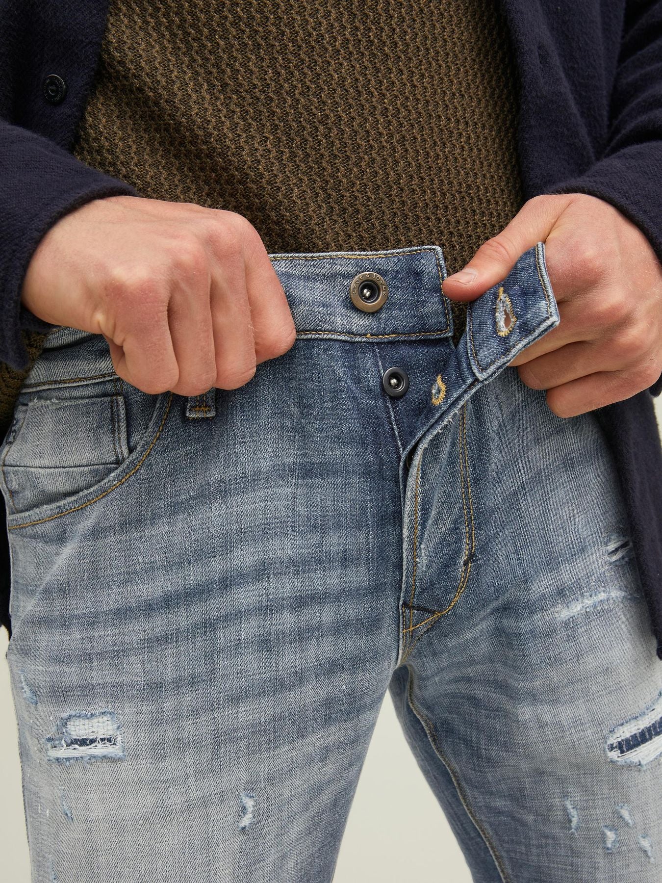 Pantaloni JACK & JONES 12217077
