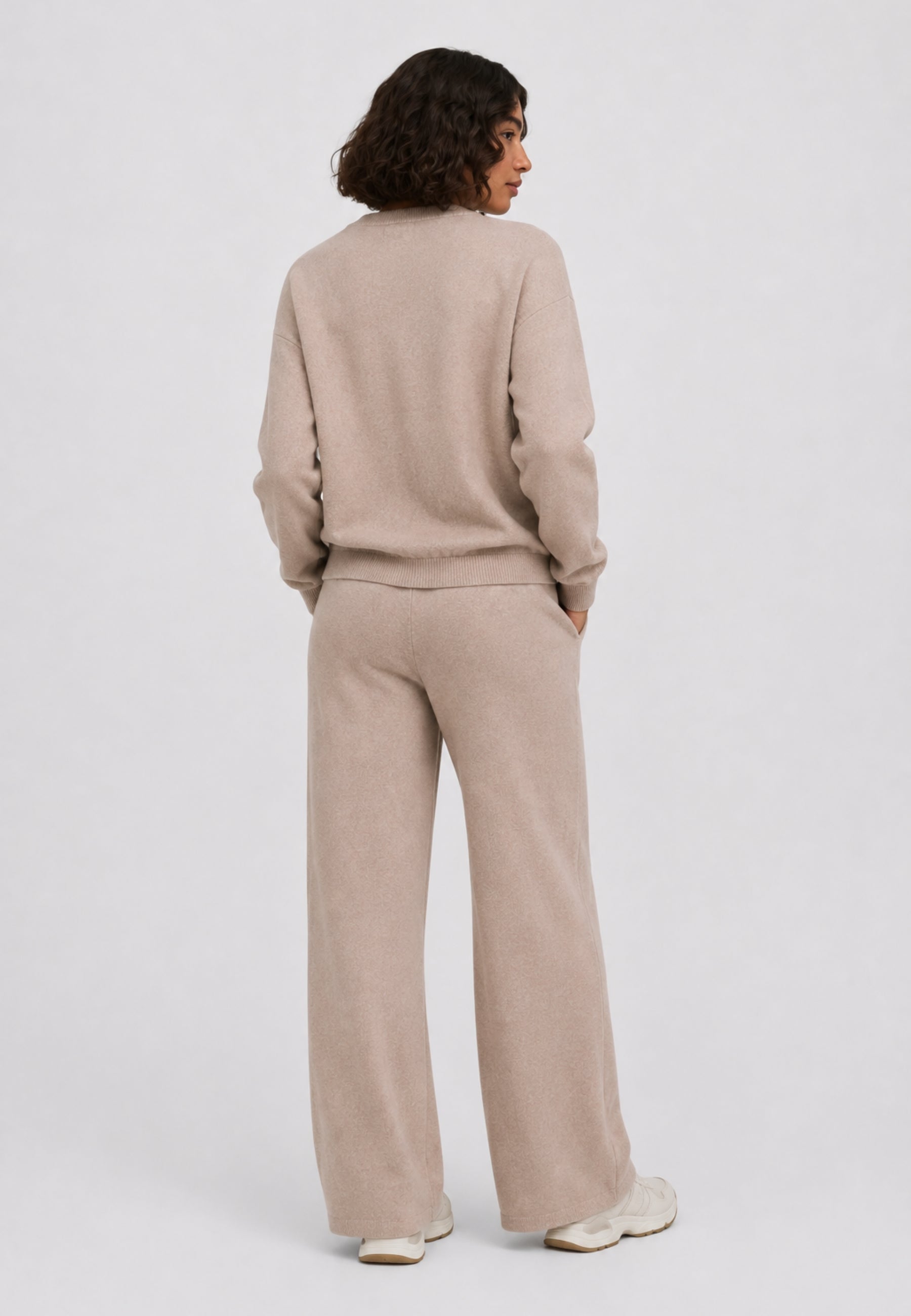 Pantaloni 15374936