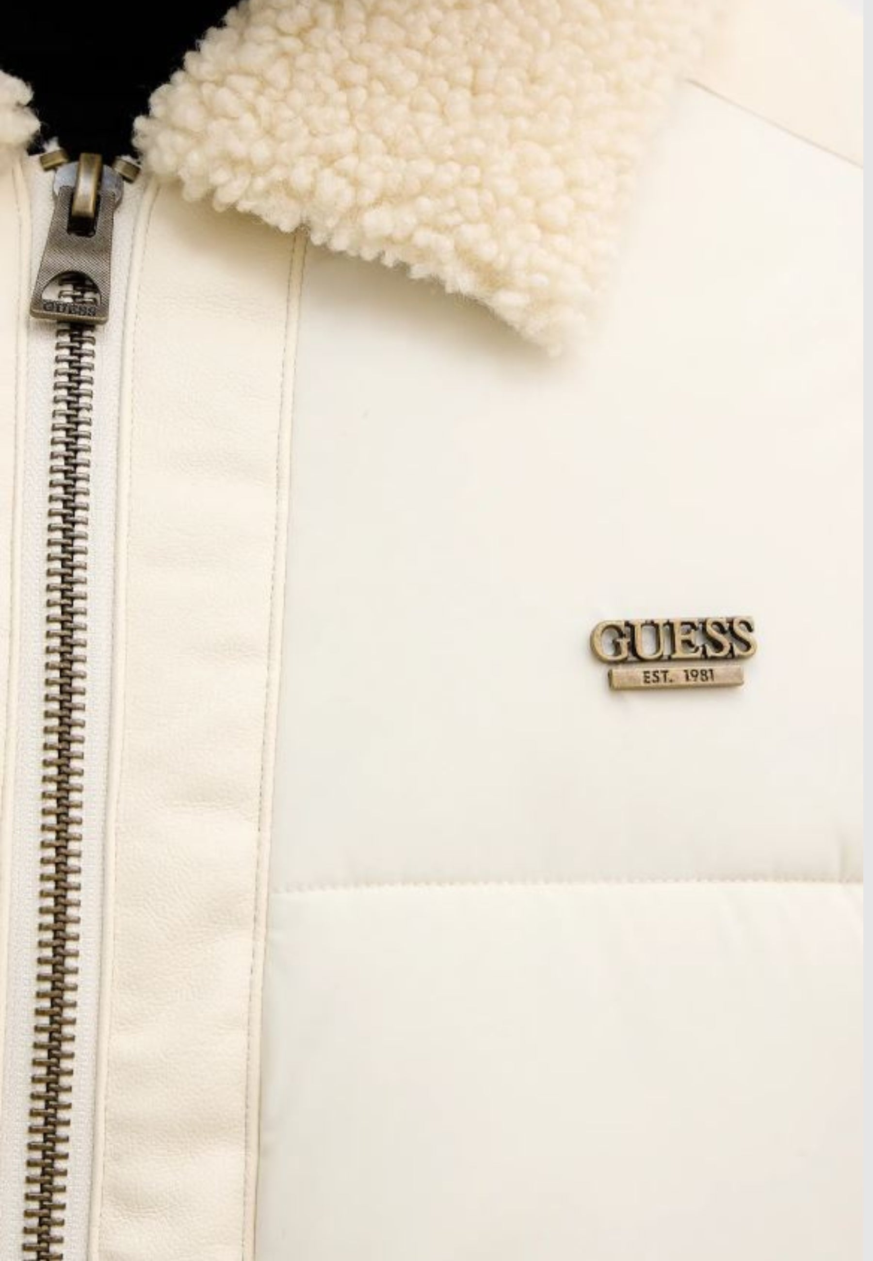 Giubbotto Guess M5BL2CW2762