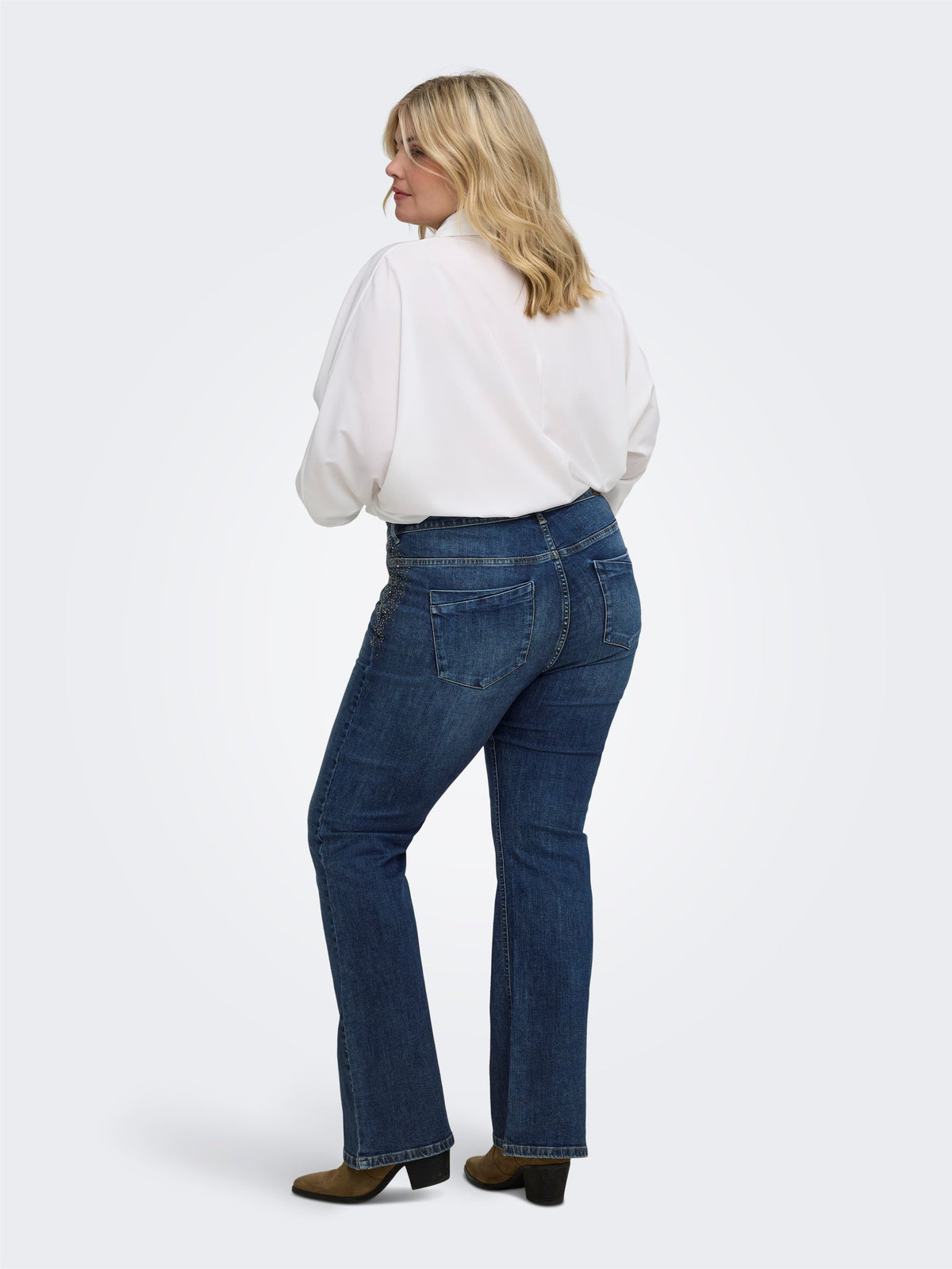 Pantaloni 15363015