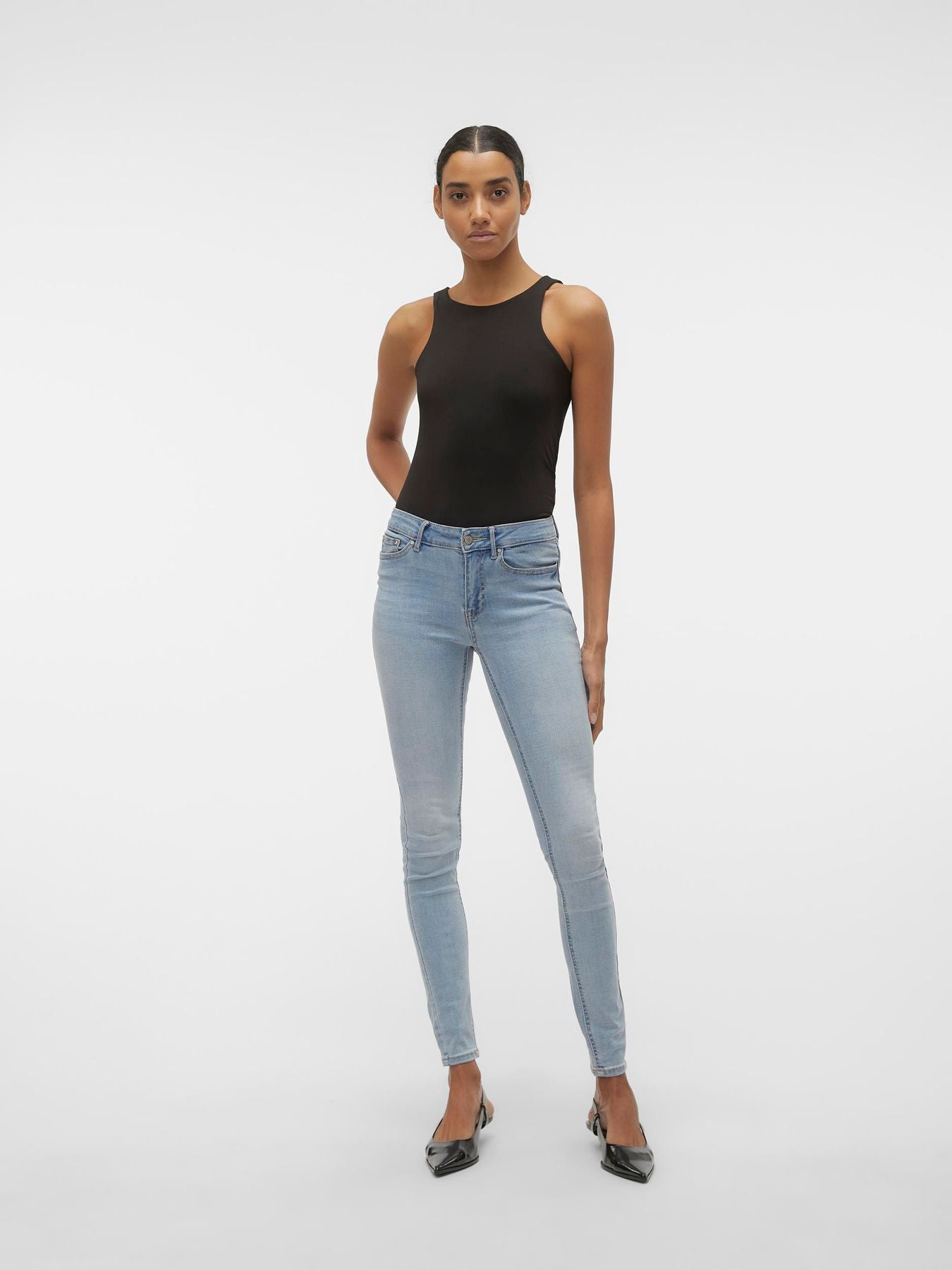 Pantaloni VERO MODA 10300174