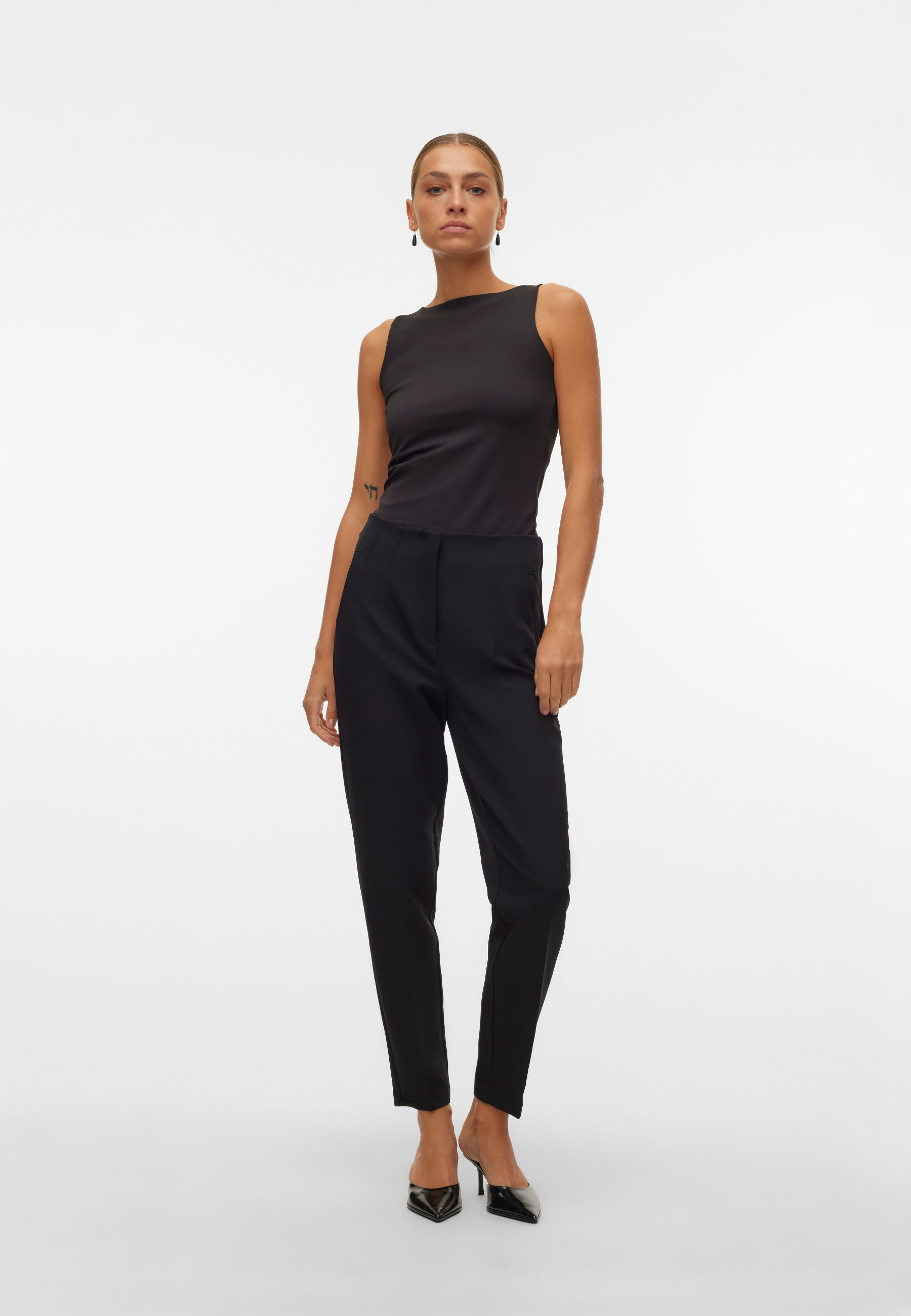Pantaloni VERO MODA 10309140