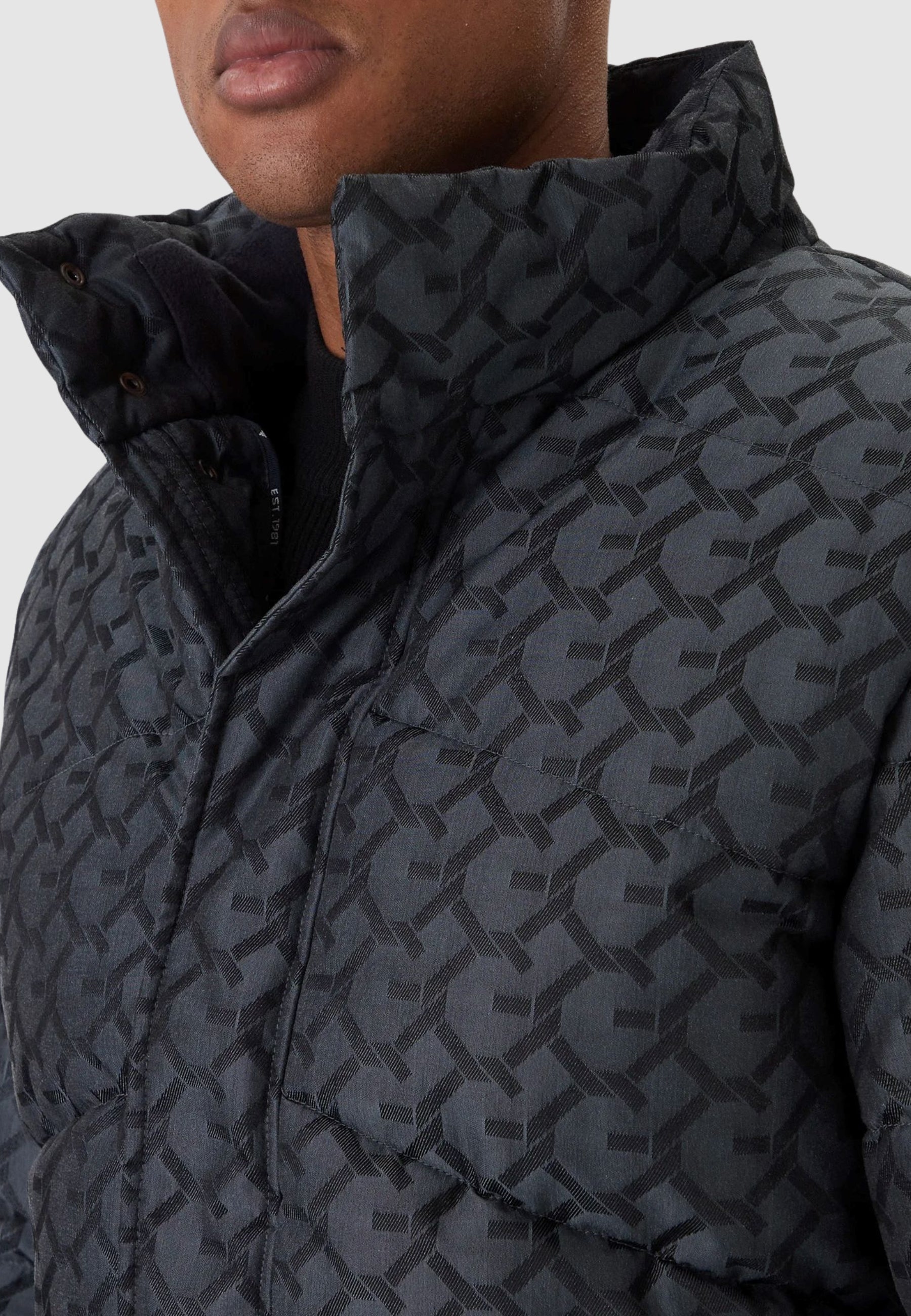 Giubbotto Guess M5BL2MW2232