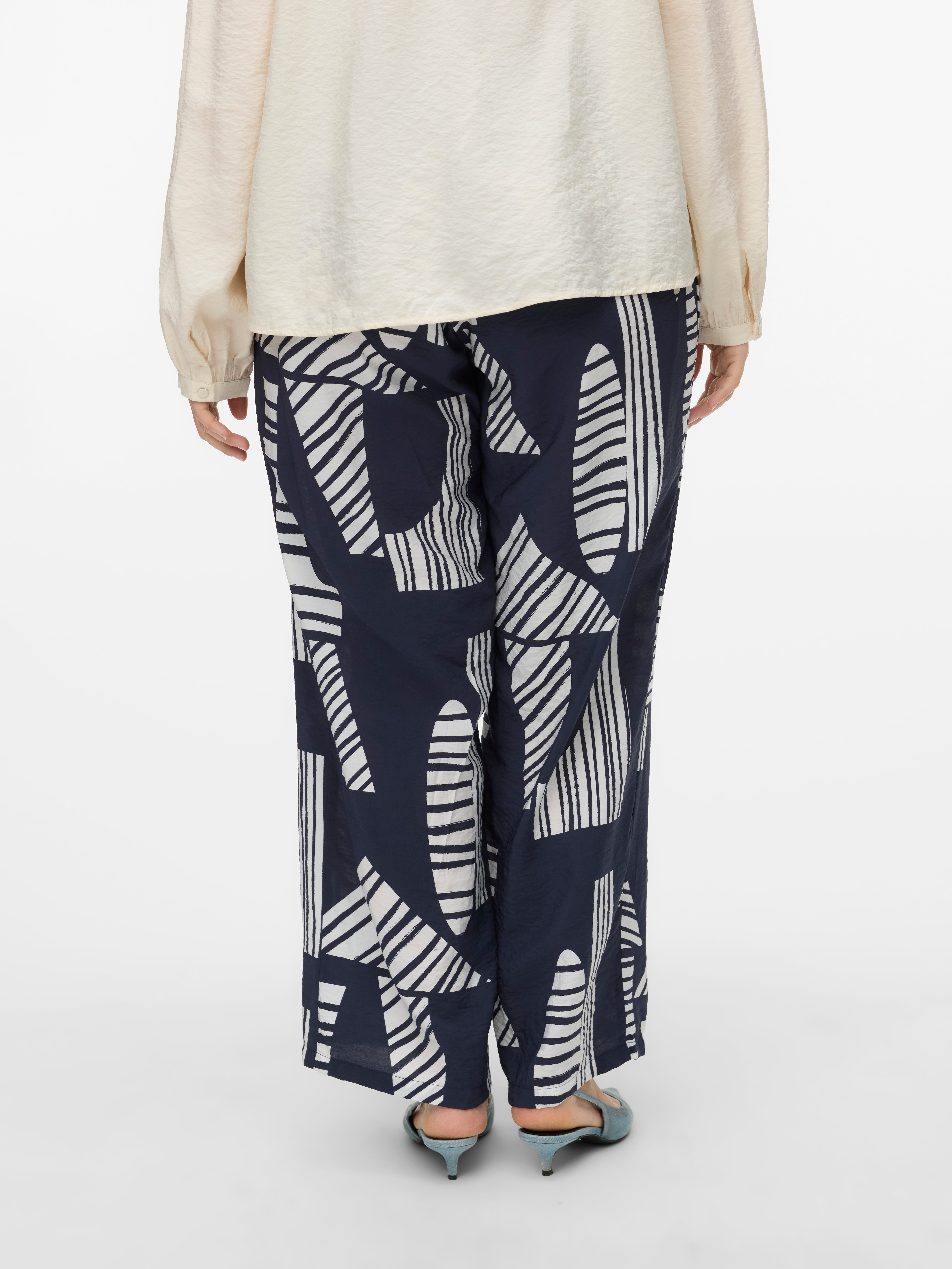 Pantaloni VERO MODA CURVE 10325755