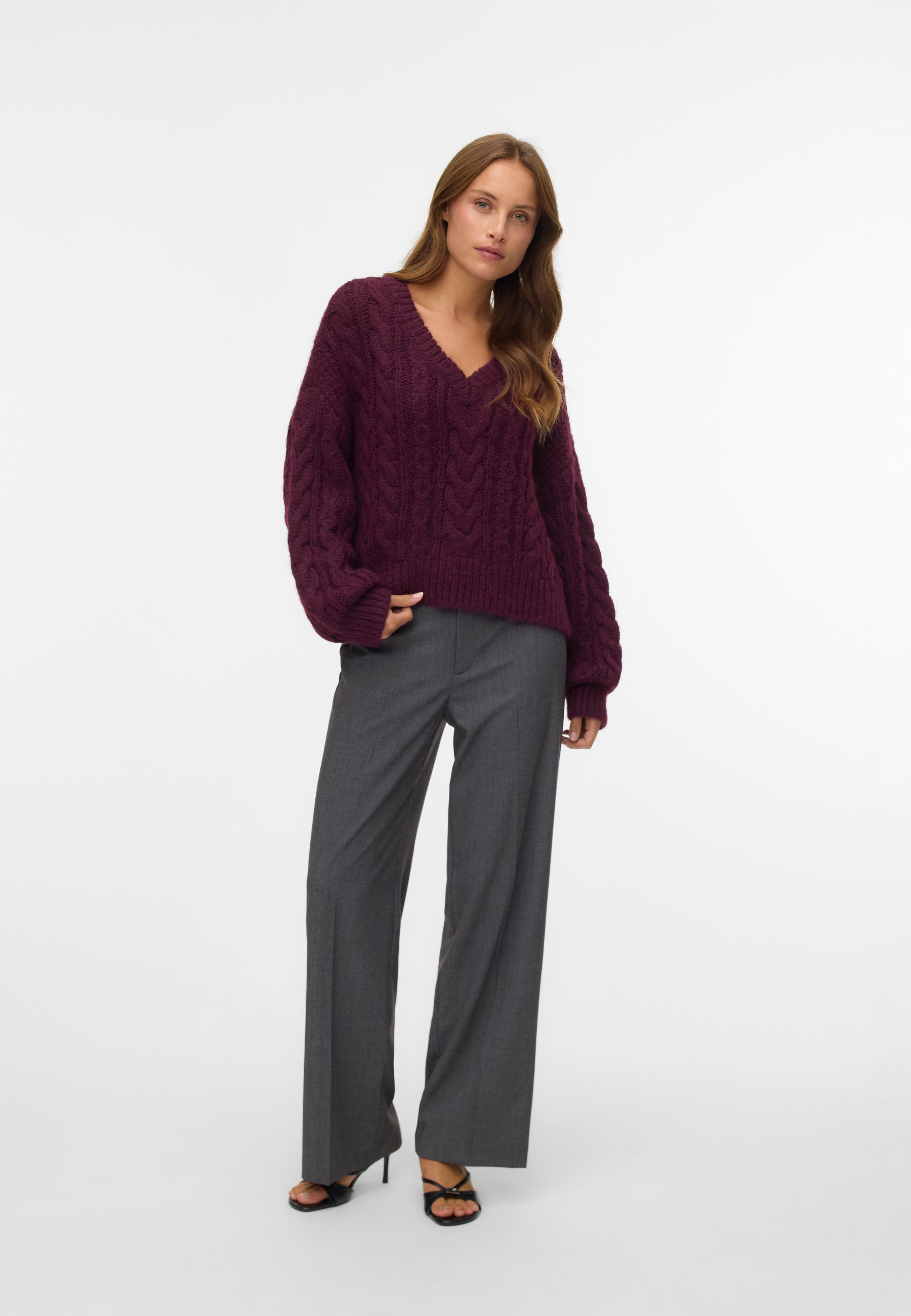 Pantaloni VERO MODA 10334103