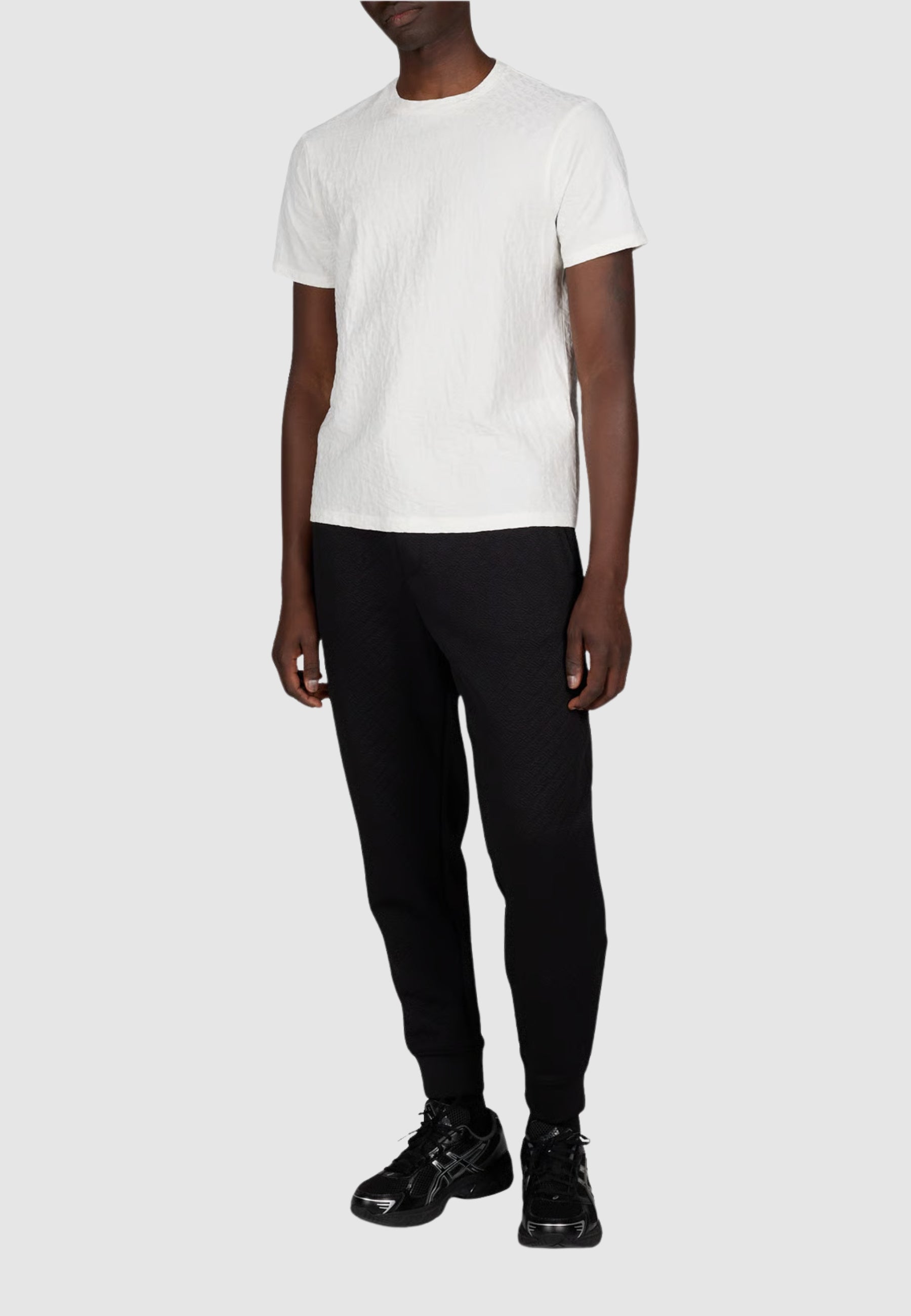 Pantaloni Armani Exchange XM002900