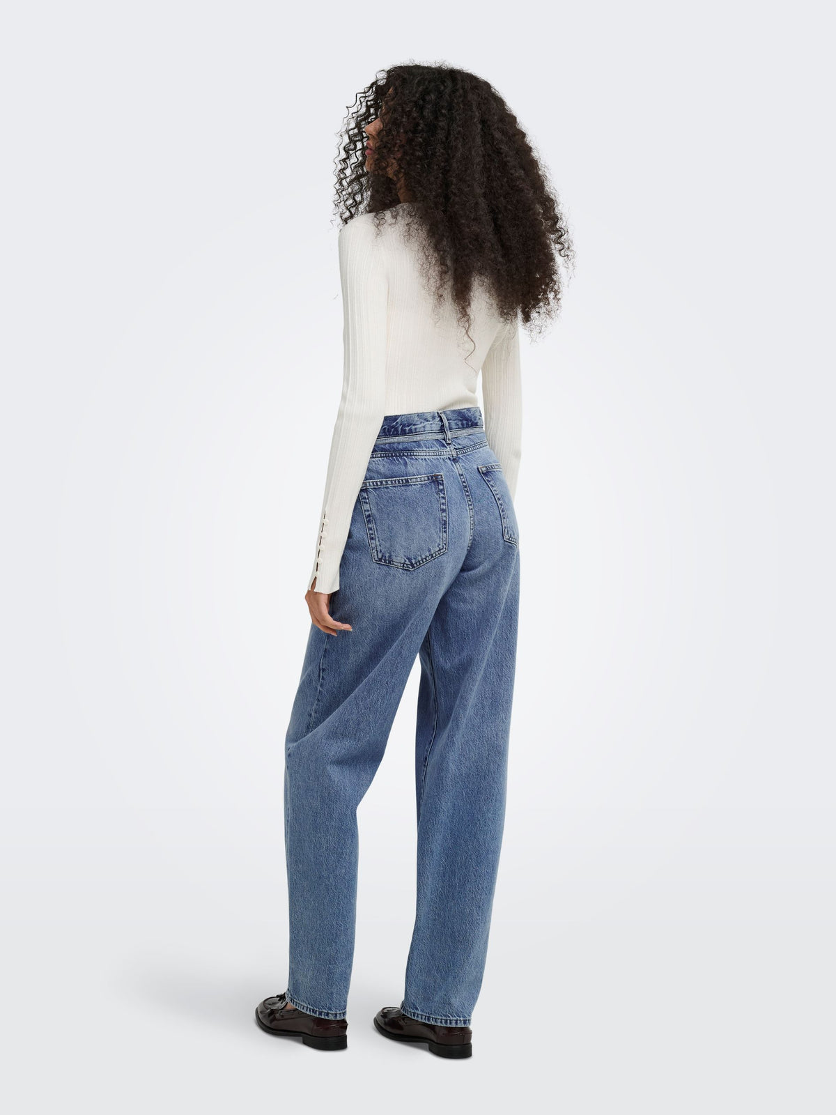 Pantaloni 15325796
