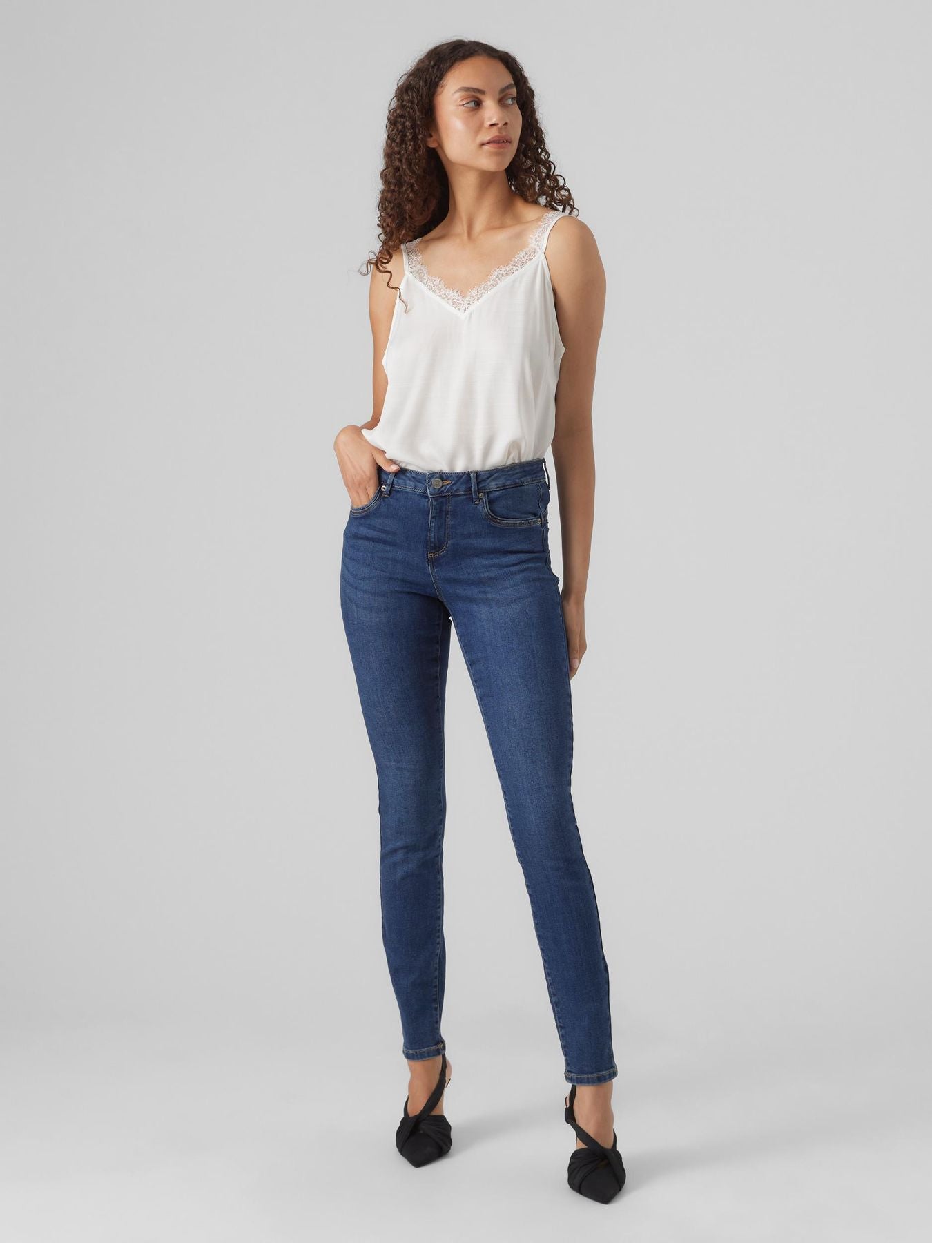 Pantaloni VERO MODA 10291109