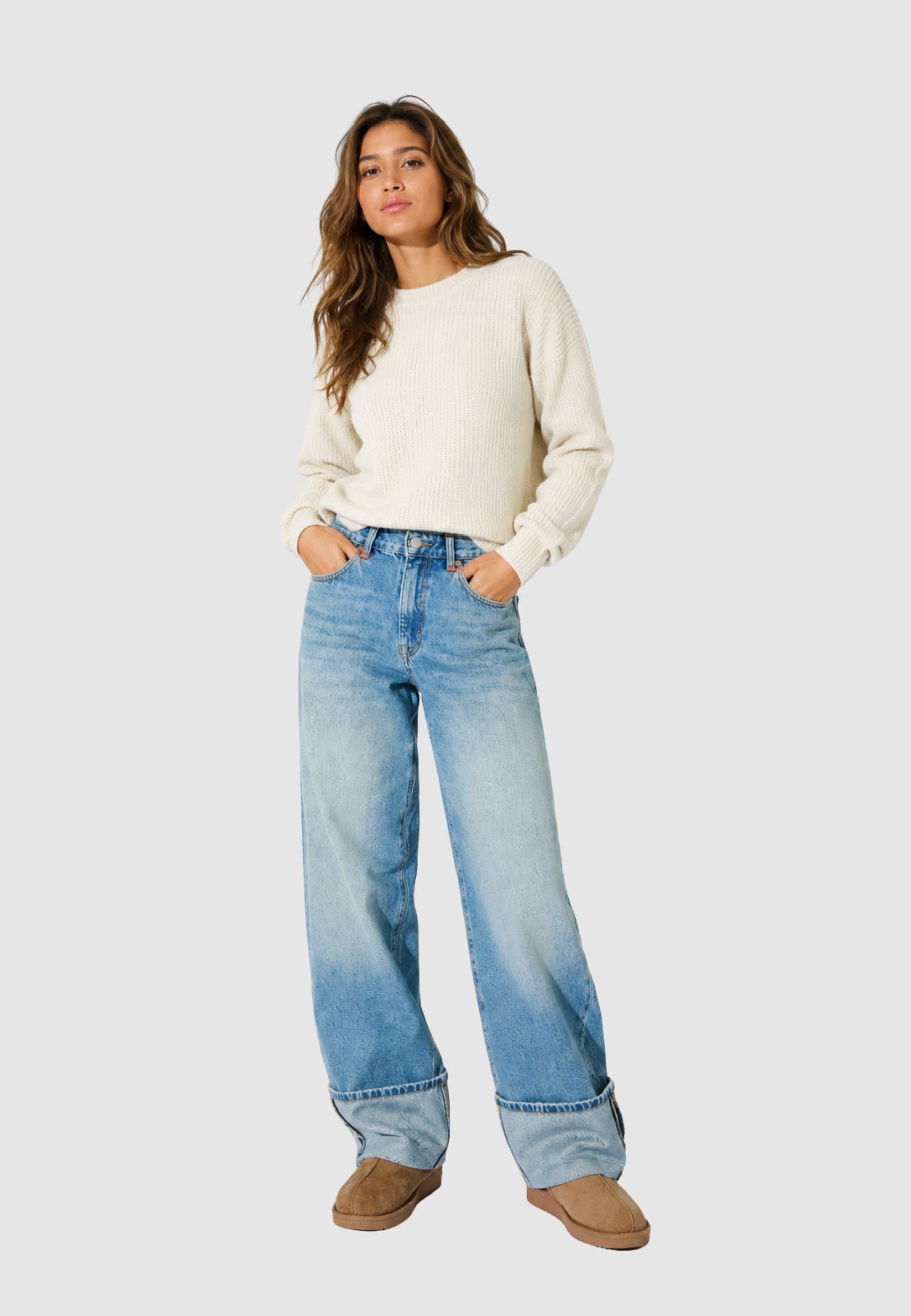 Pantaloni 15364282