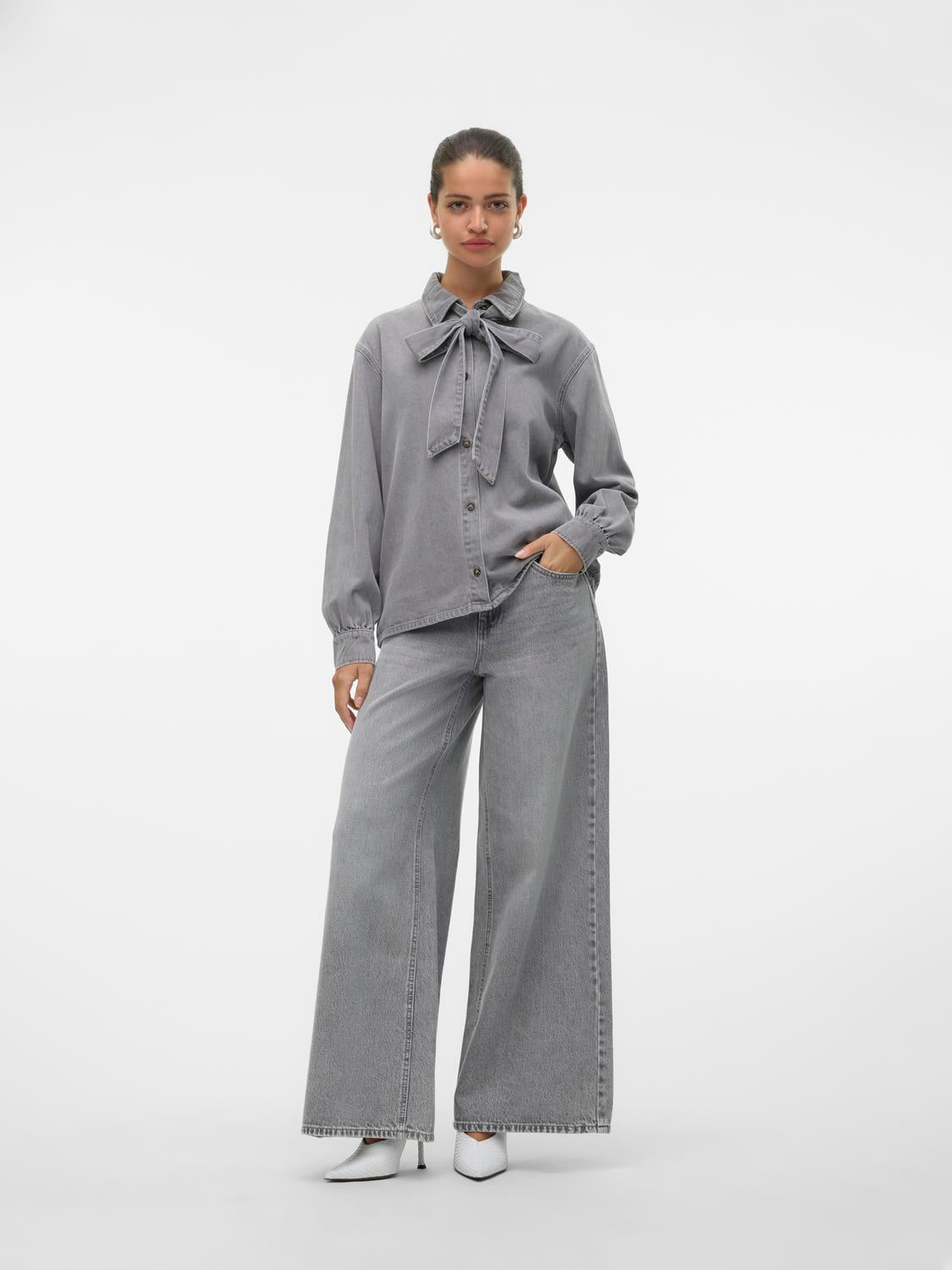 Pantaloni VERO MODA 10317636