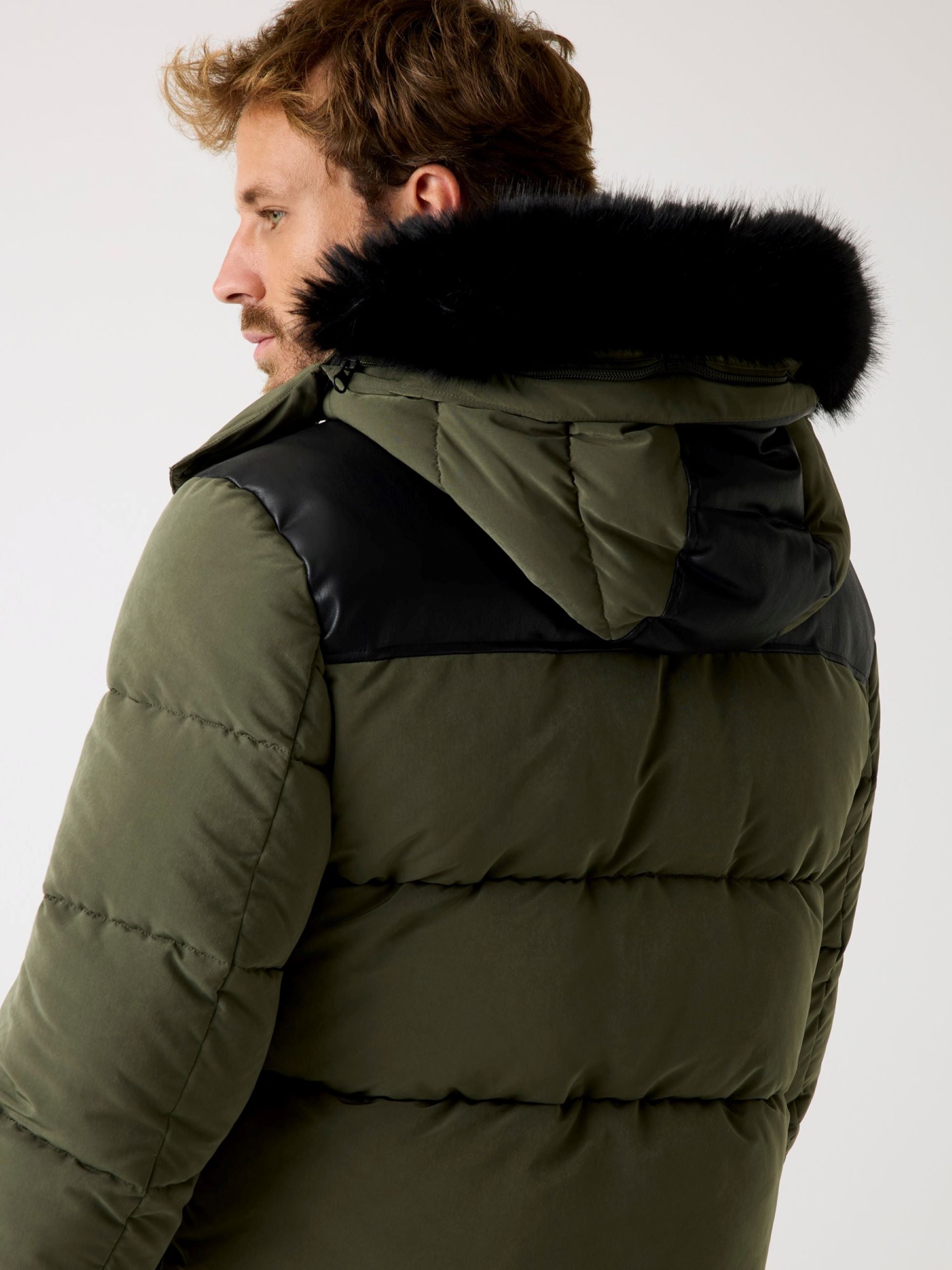 Giubbotto Guess M5BL2AW2202