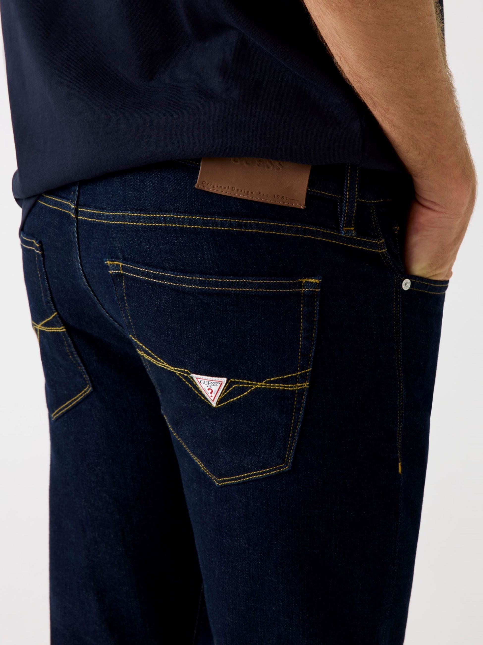 Pantaloni Guess M5BAS2D0581