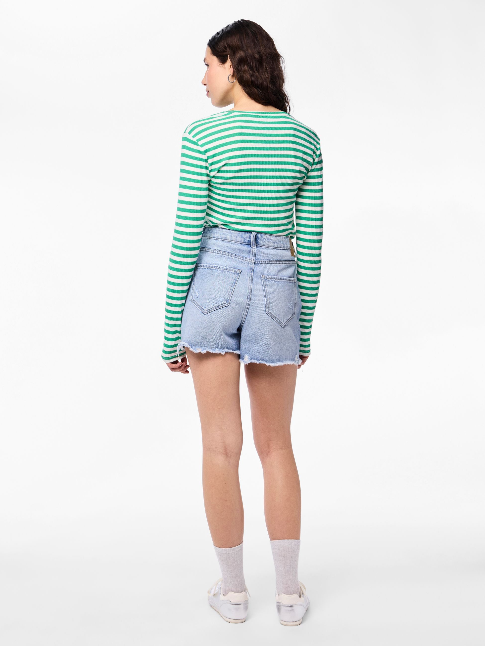 Pantaloncini Pieces 17146747