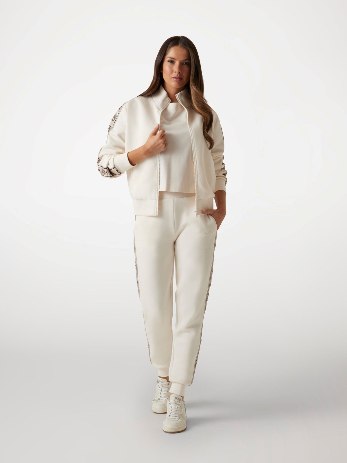 Pantaloni V2YB15KB3P2