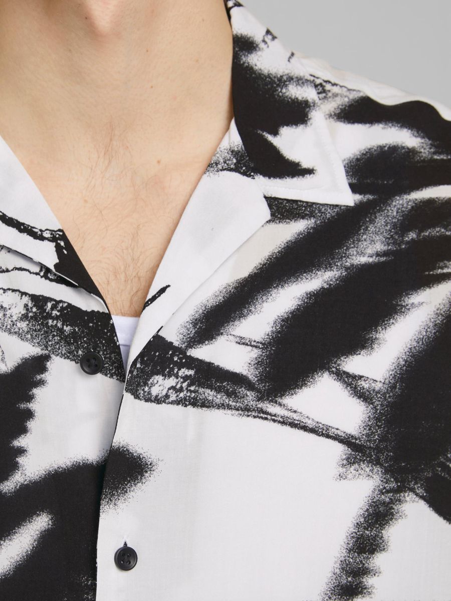 12187990 - Camicia fantasia palme manica corta.