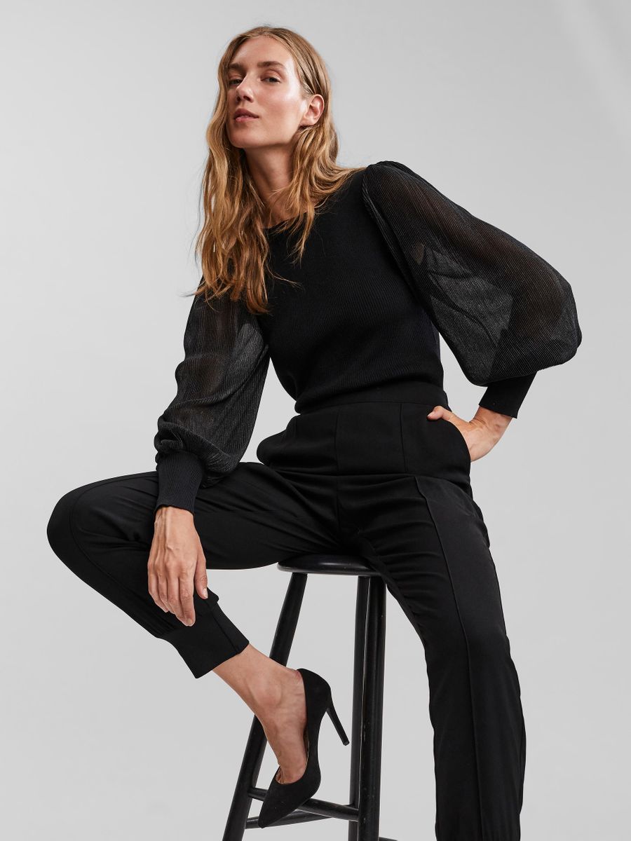 10253725 - Maglia con manica in lurex plissè a palloncino.