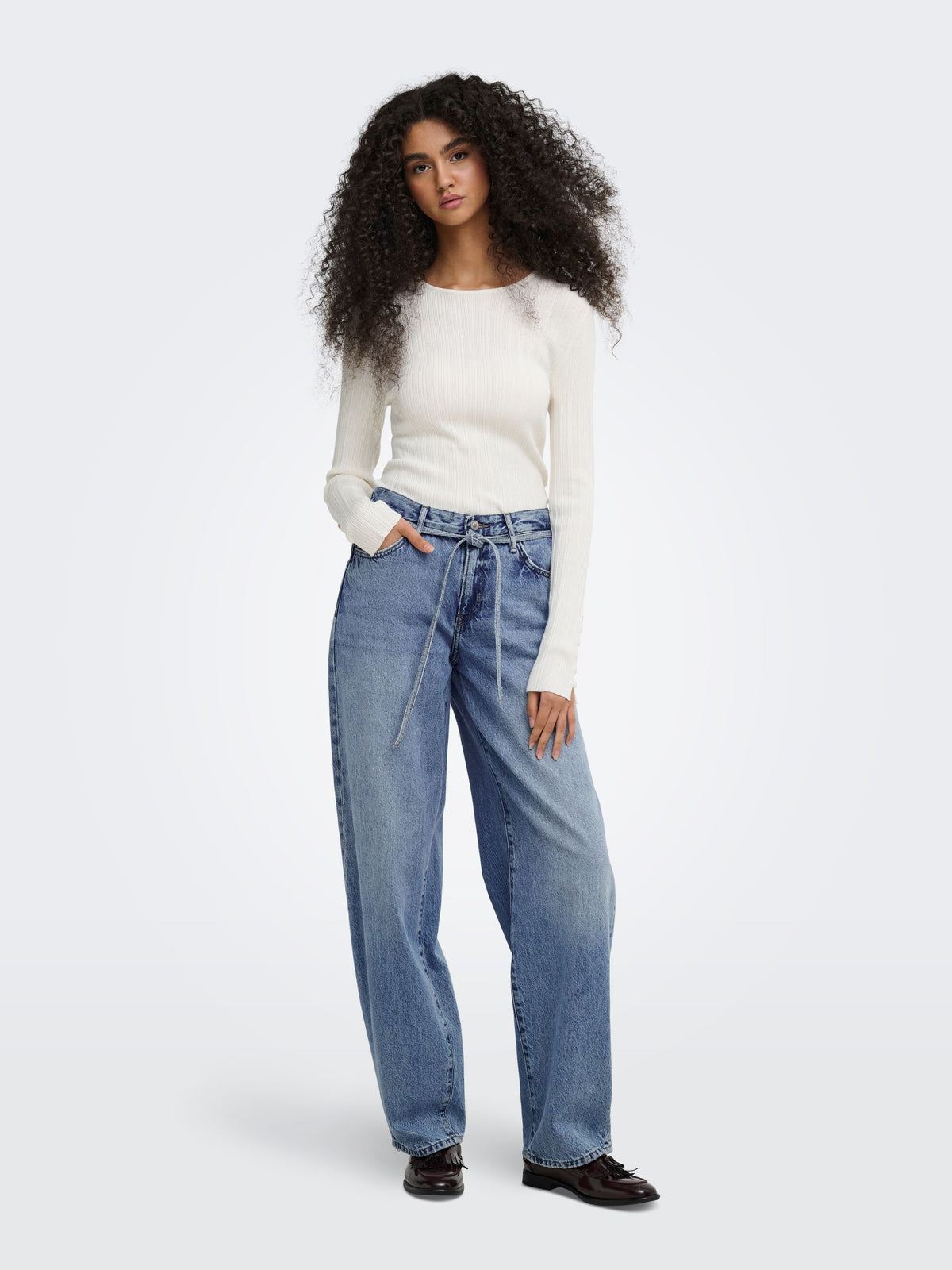Pantaloni 15325796