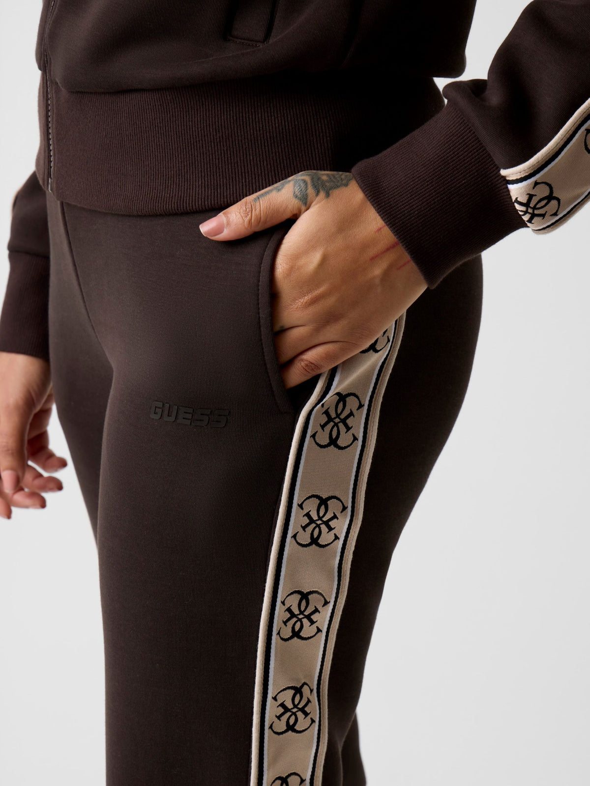 Pantaloni V2YB15KB3P2