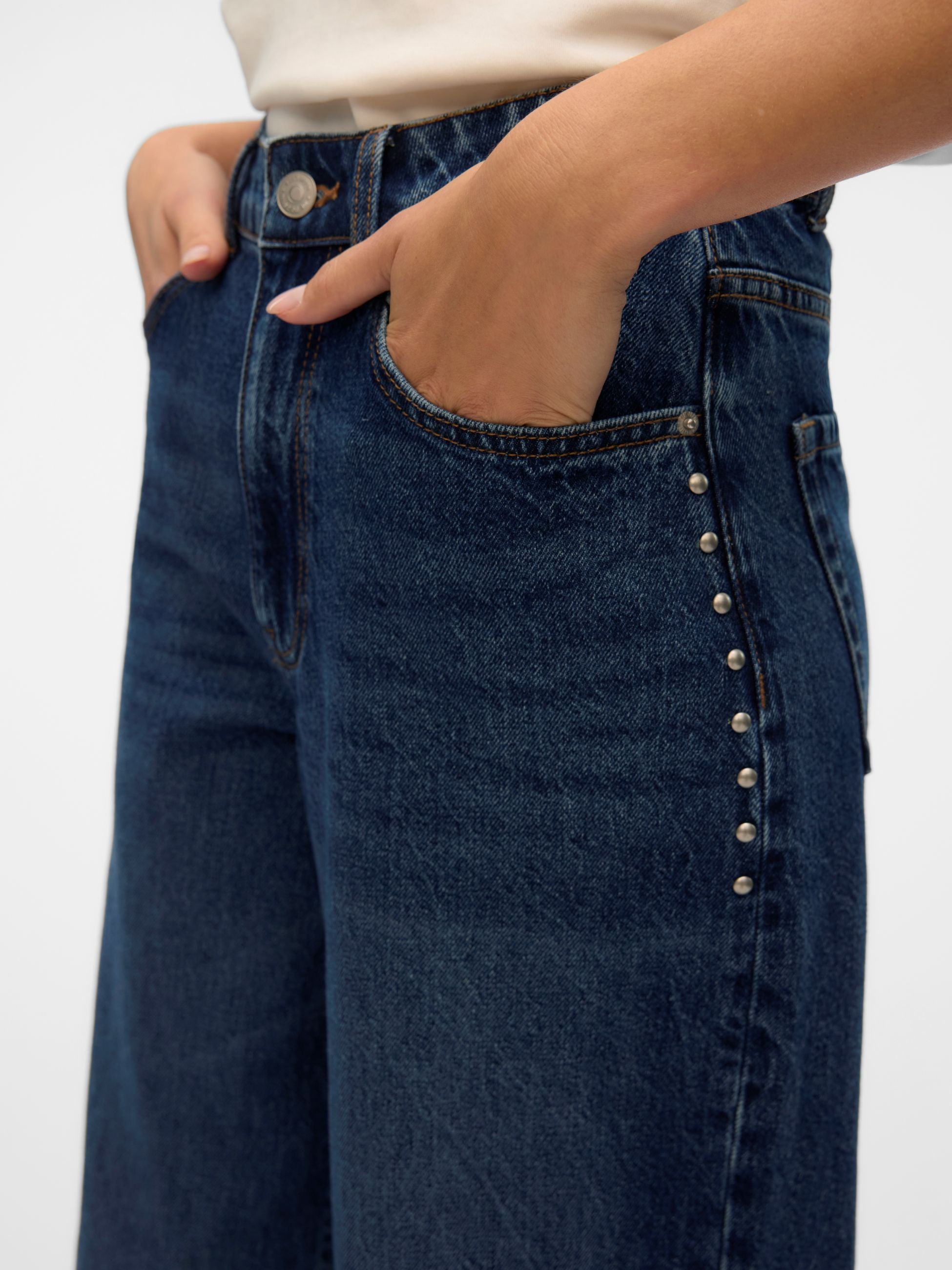 Pantaloni VERO MODA 10336550