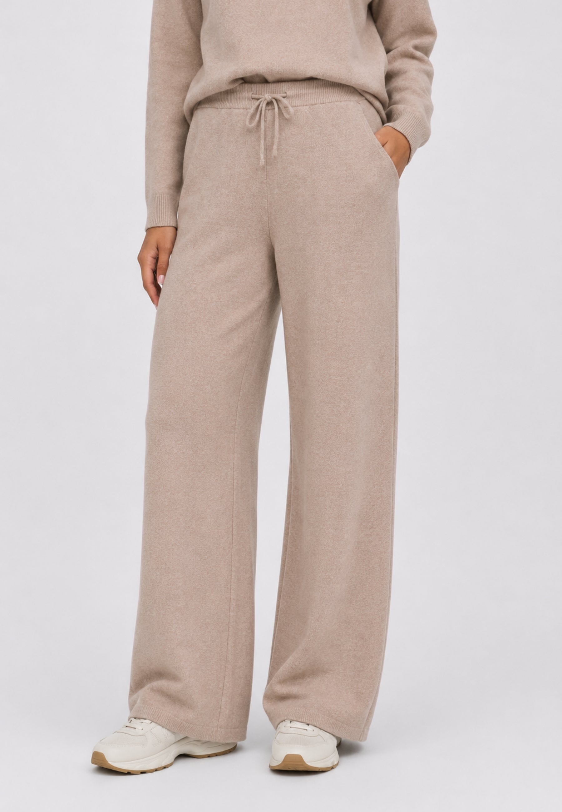 Pantaloni 15374936