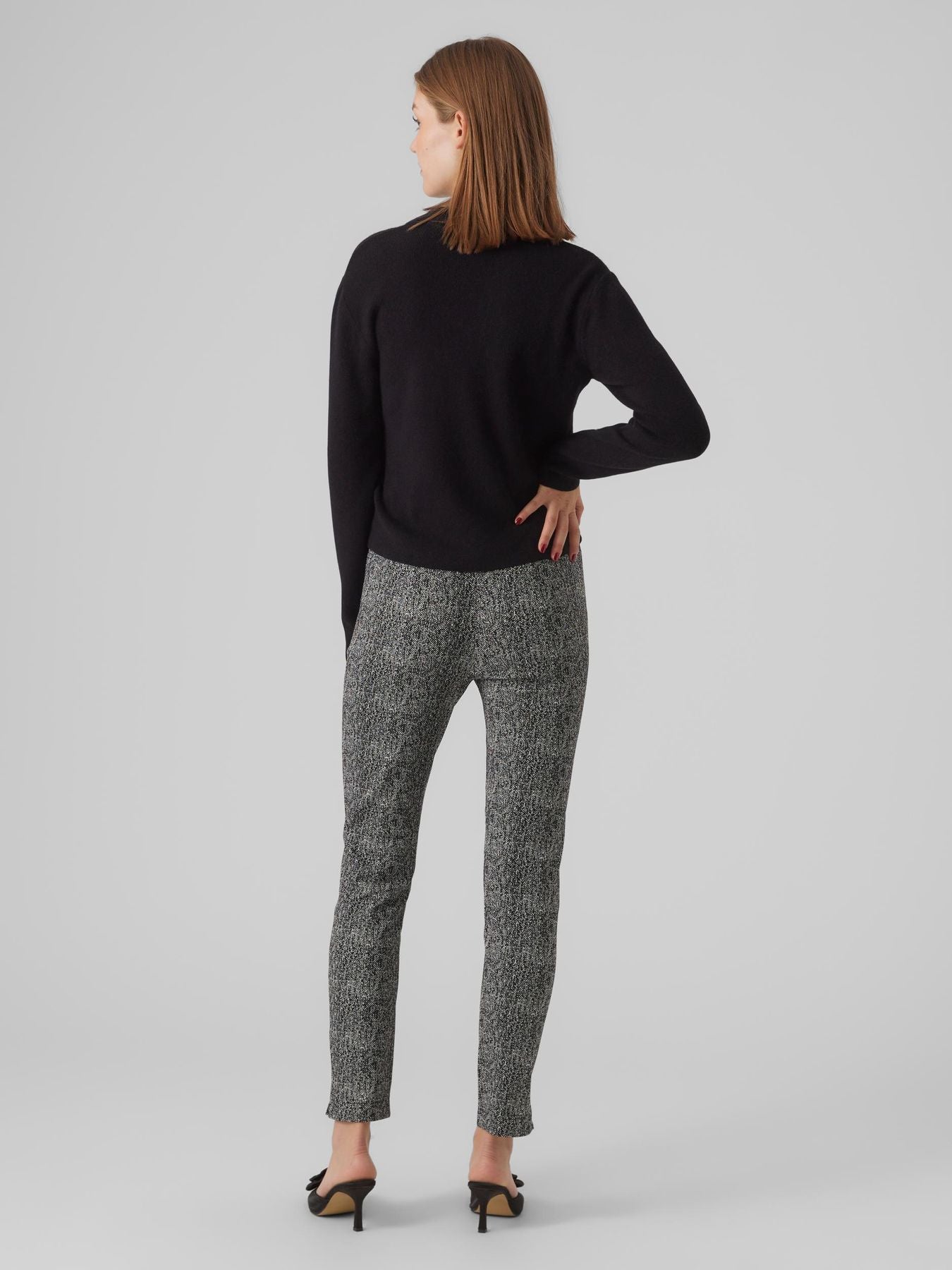 Pantaloni AWARE 10294377