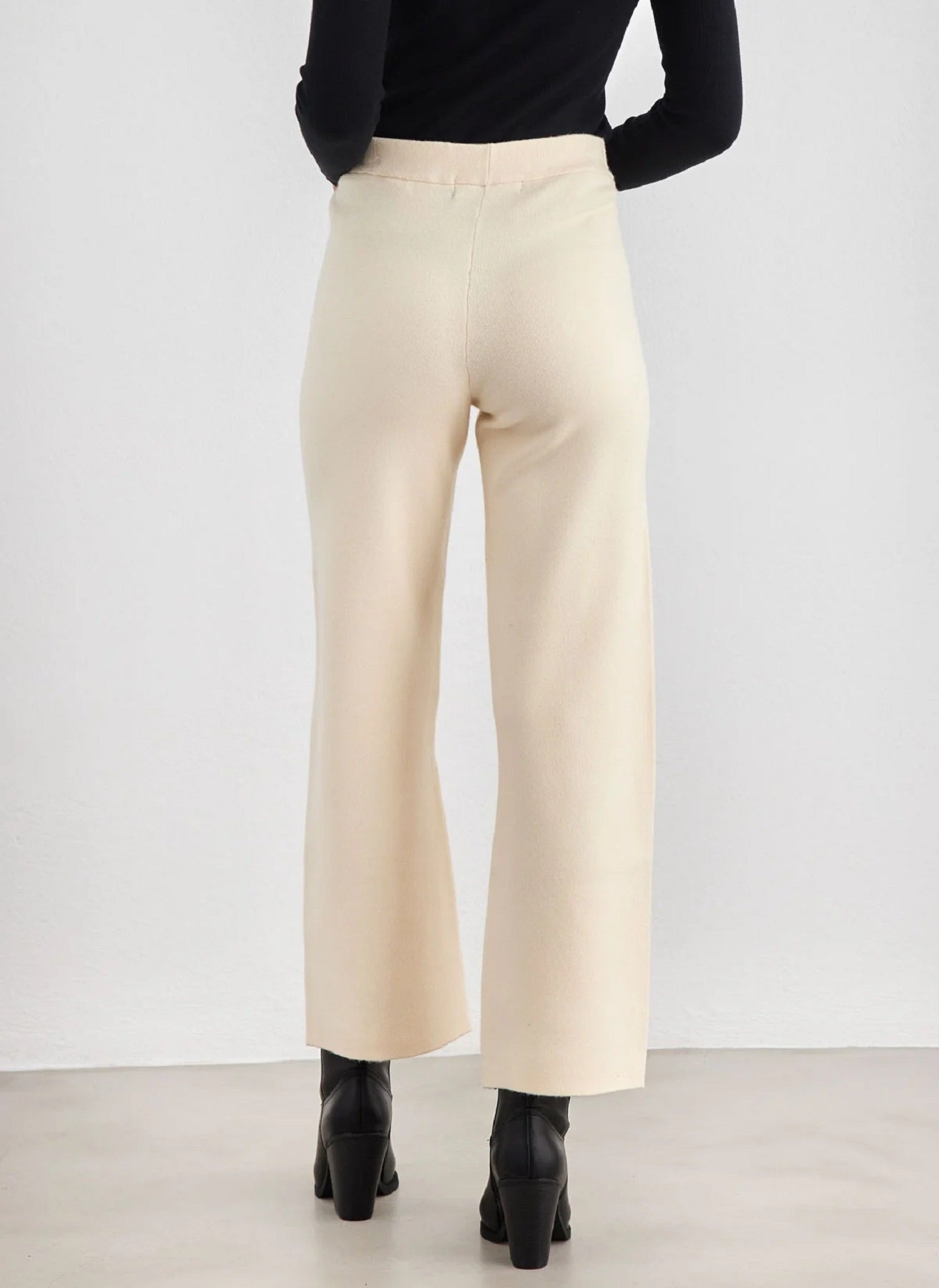 Pantaloni VERO MODA 10276015