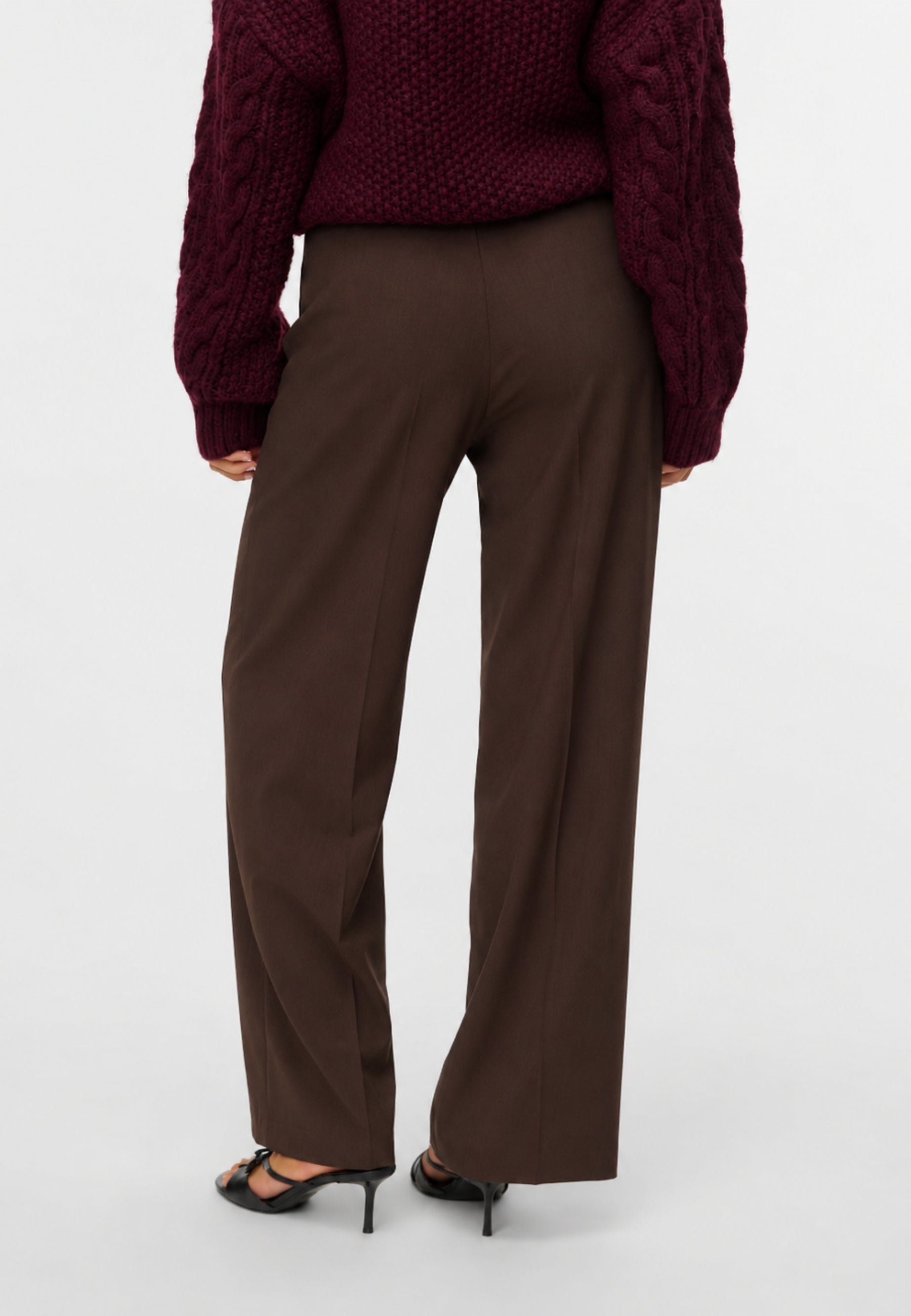 Pantaloni VERO MODA 10334103