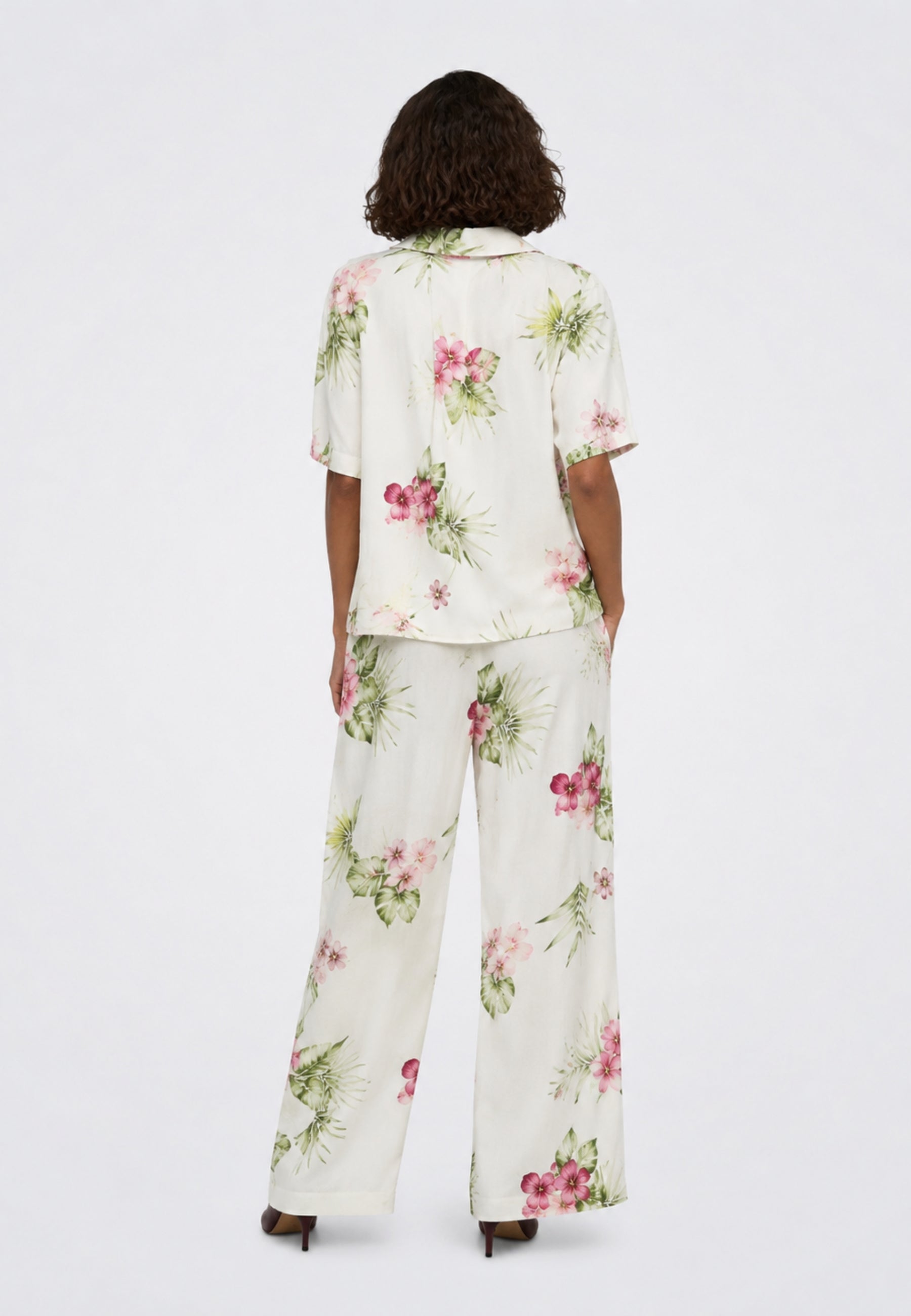 Pantaloni Pieces 17148314