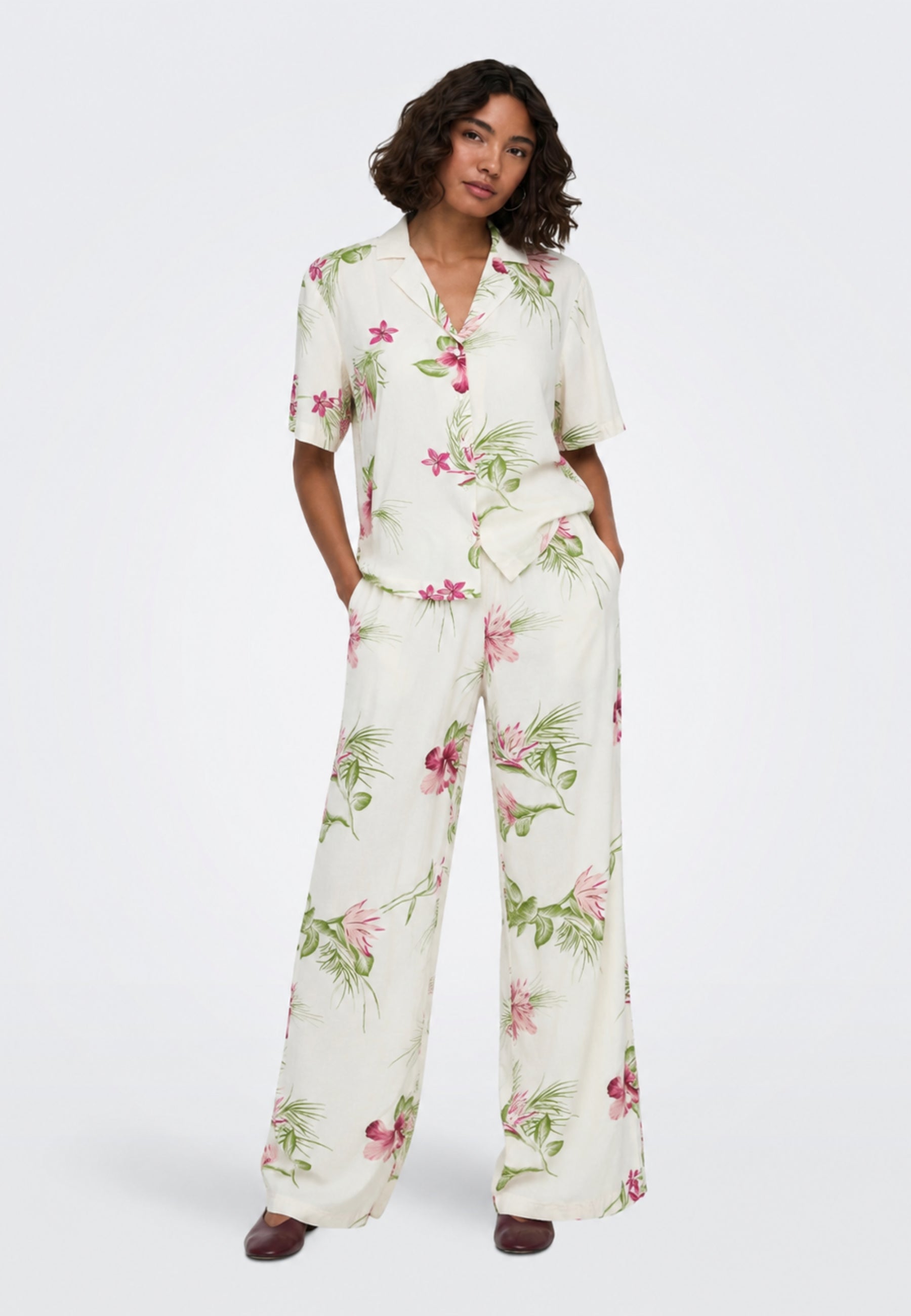 Pantaloni Pieces 17148314