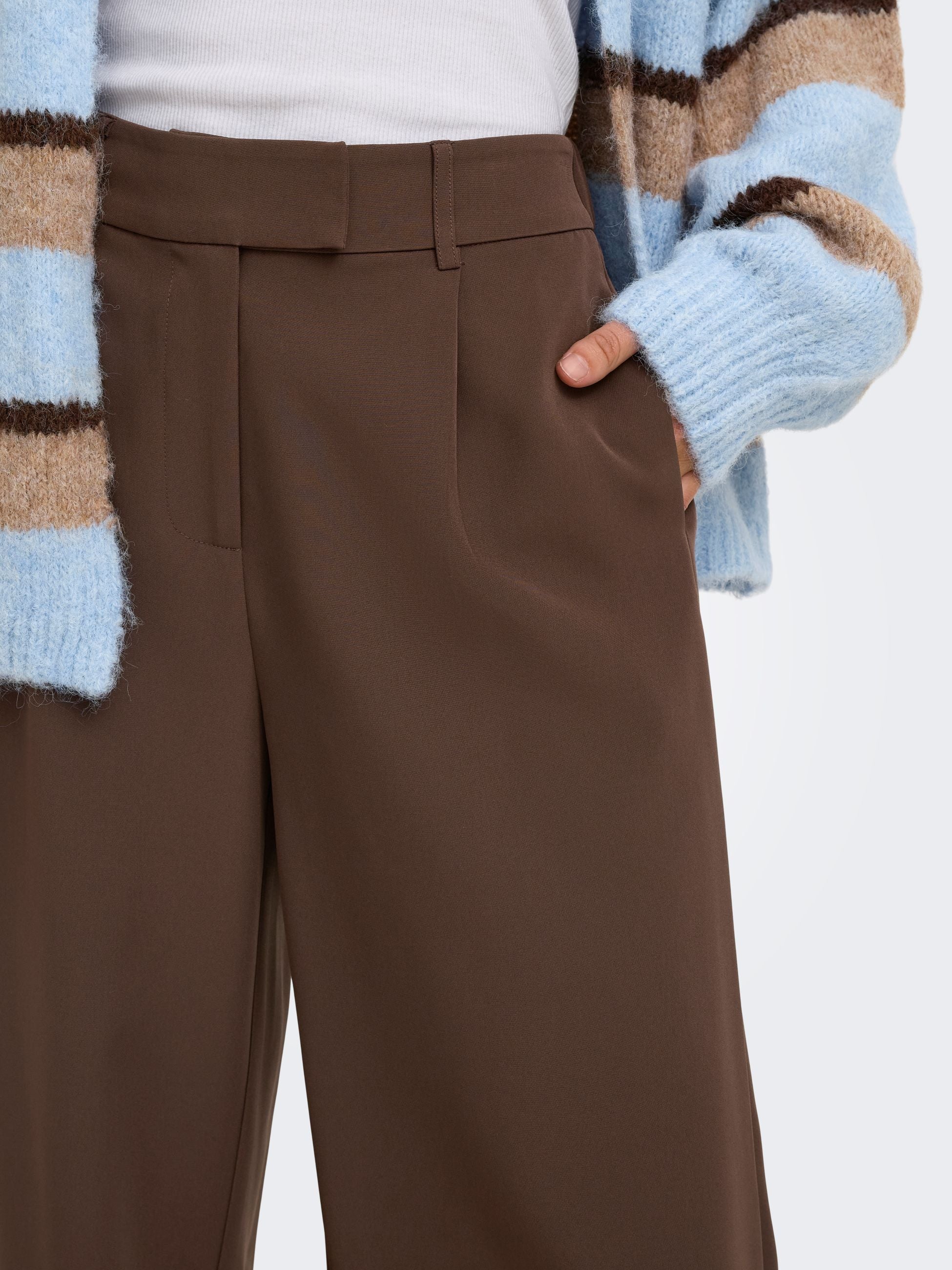 Pantaloni 15377077
