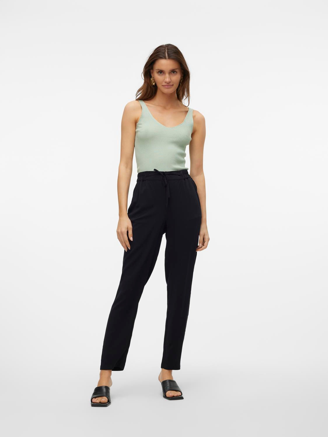 Pantaloni VERO MODA 10302045