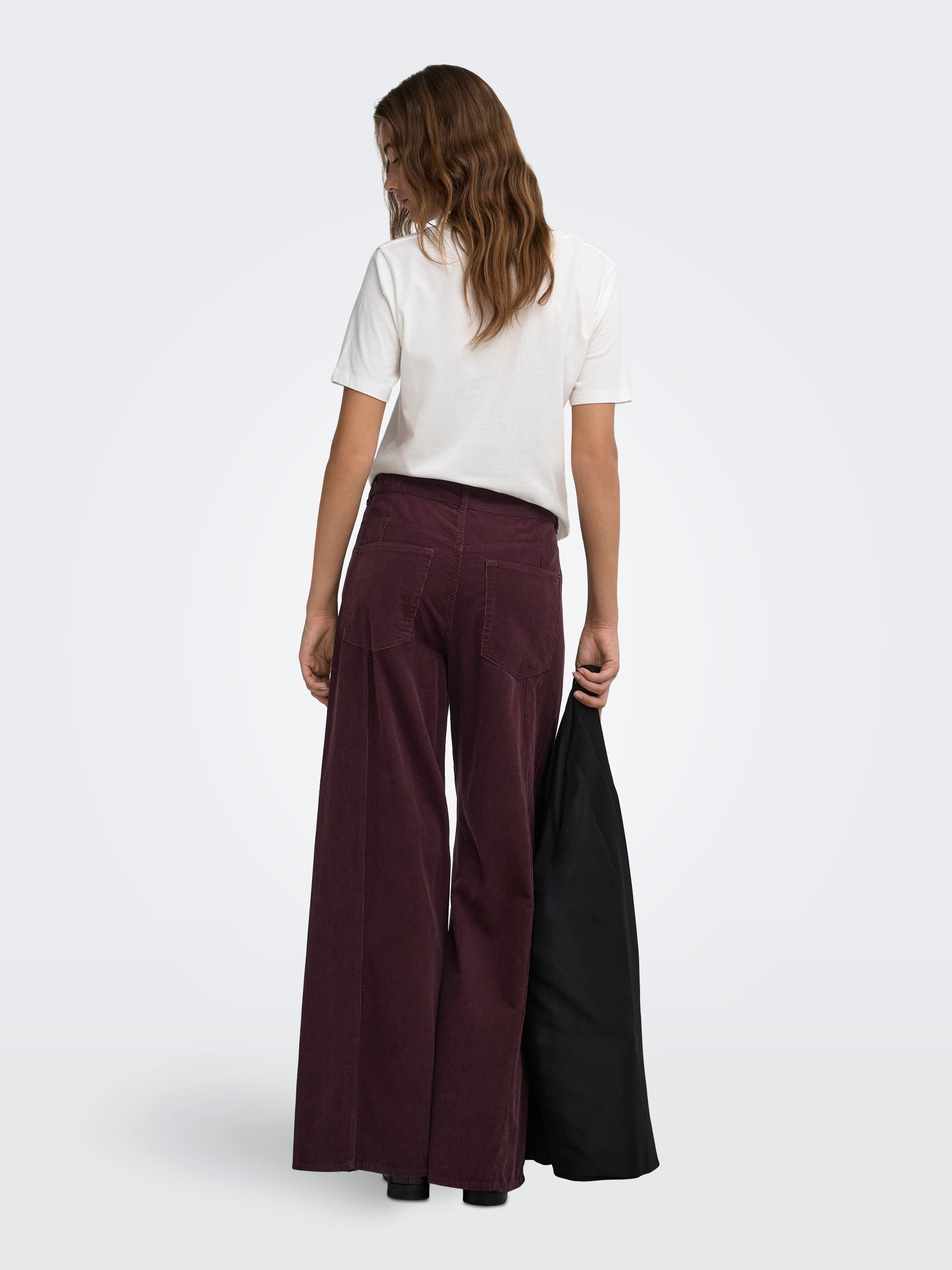 Pantaloni 15381935