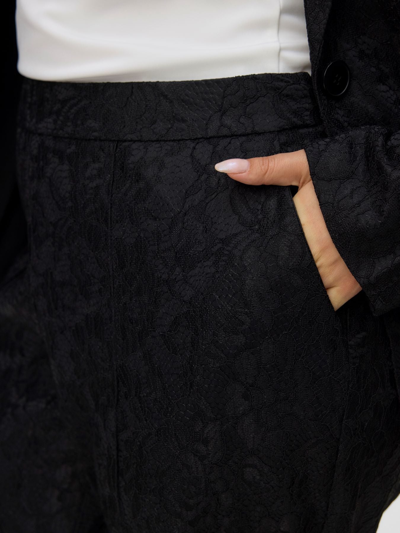 Pantaloni VERO MODA CURVE 10337236