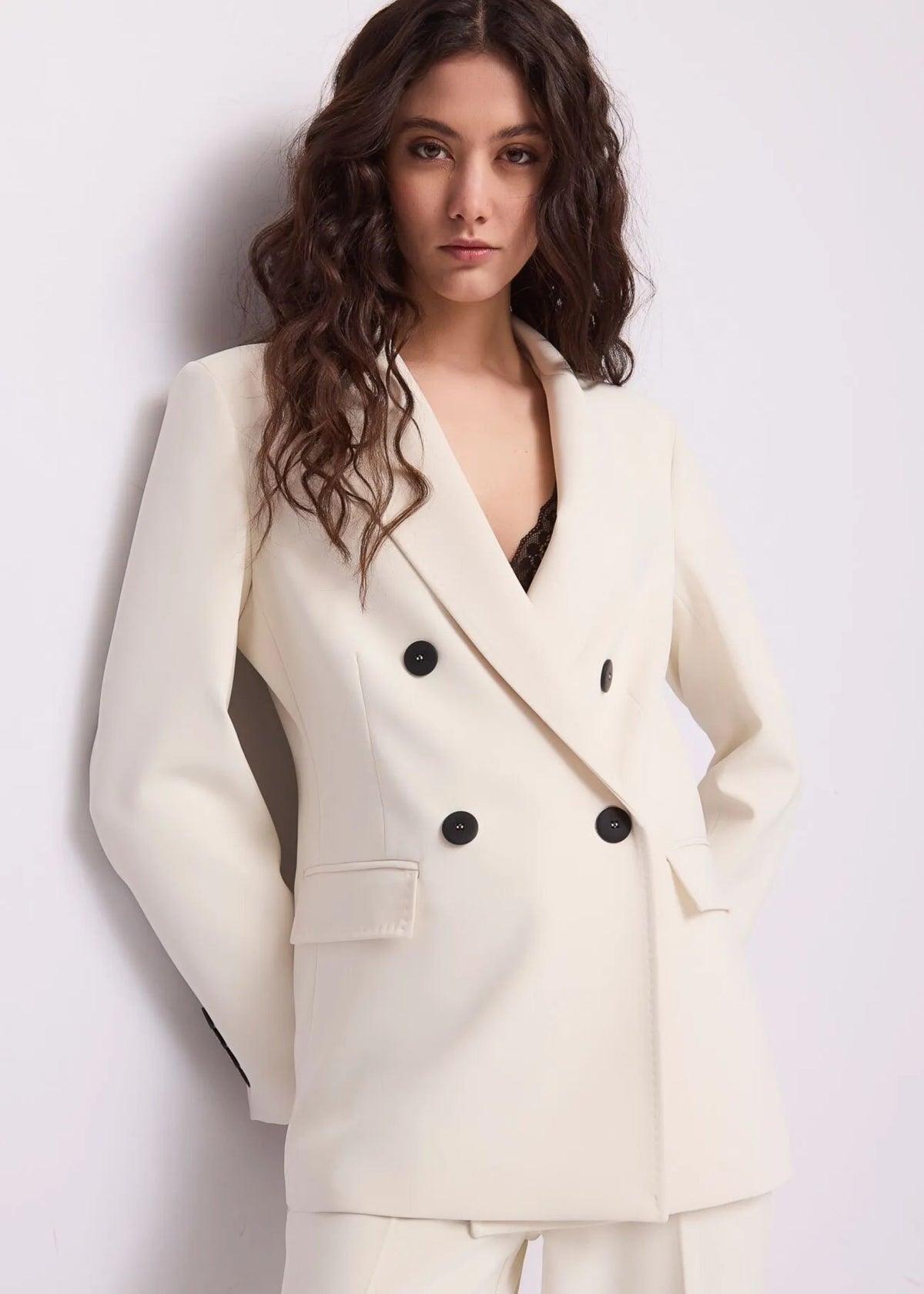 Blazer doppiopetto Gaudi Jeans, panna, indossato, mezzo busto