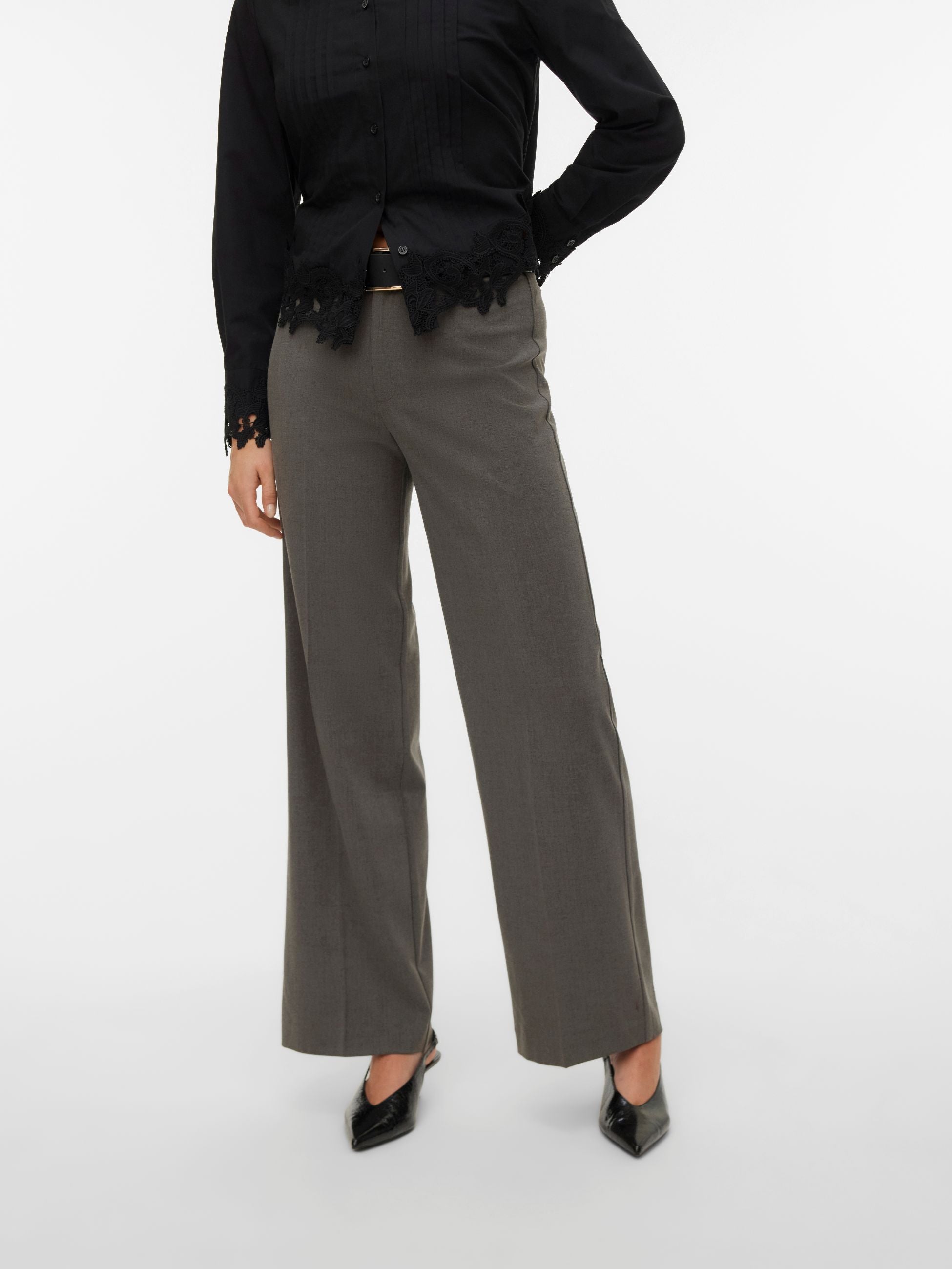 Pantaloni VERO MODA 10334103