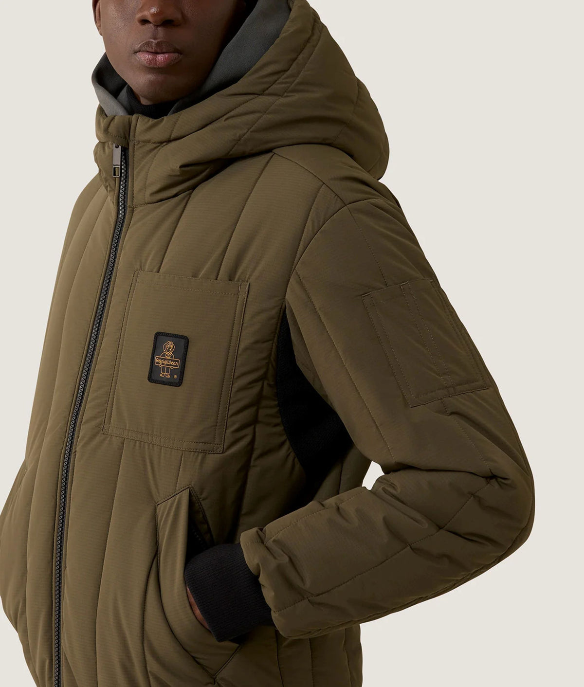 Giubbotto trapuntato con cappuccio Refrigiwear, verde militare, dettaglio del cappuccio