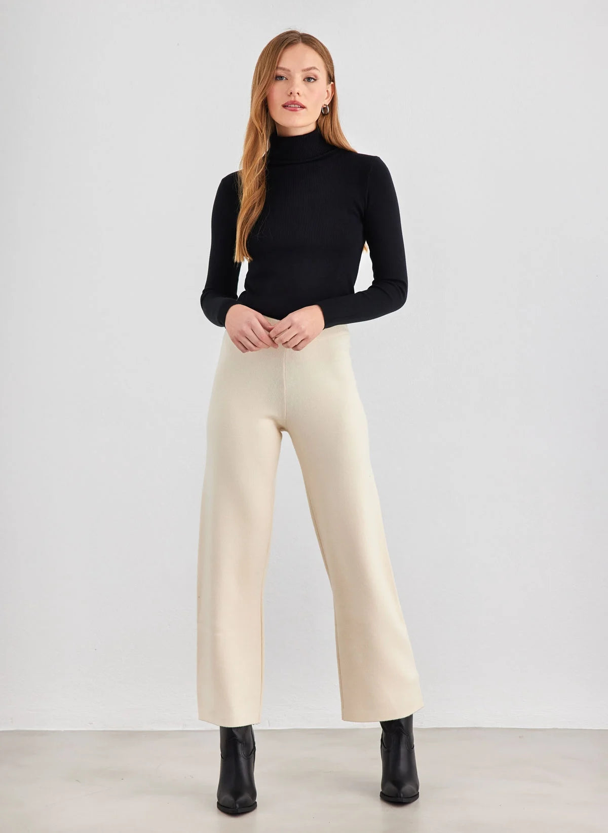 Pantaloni VERO MODA 10276015