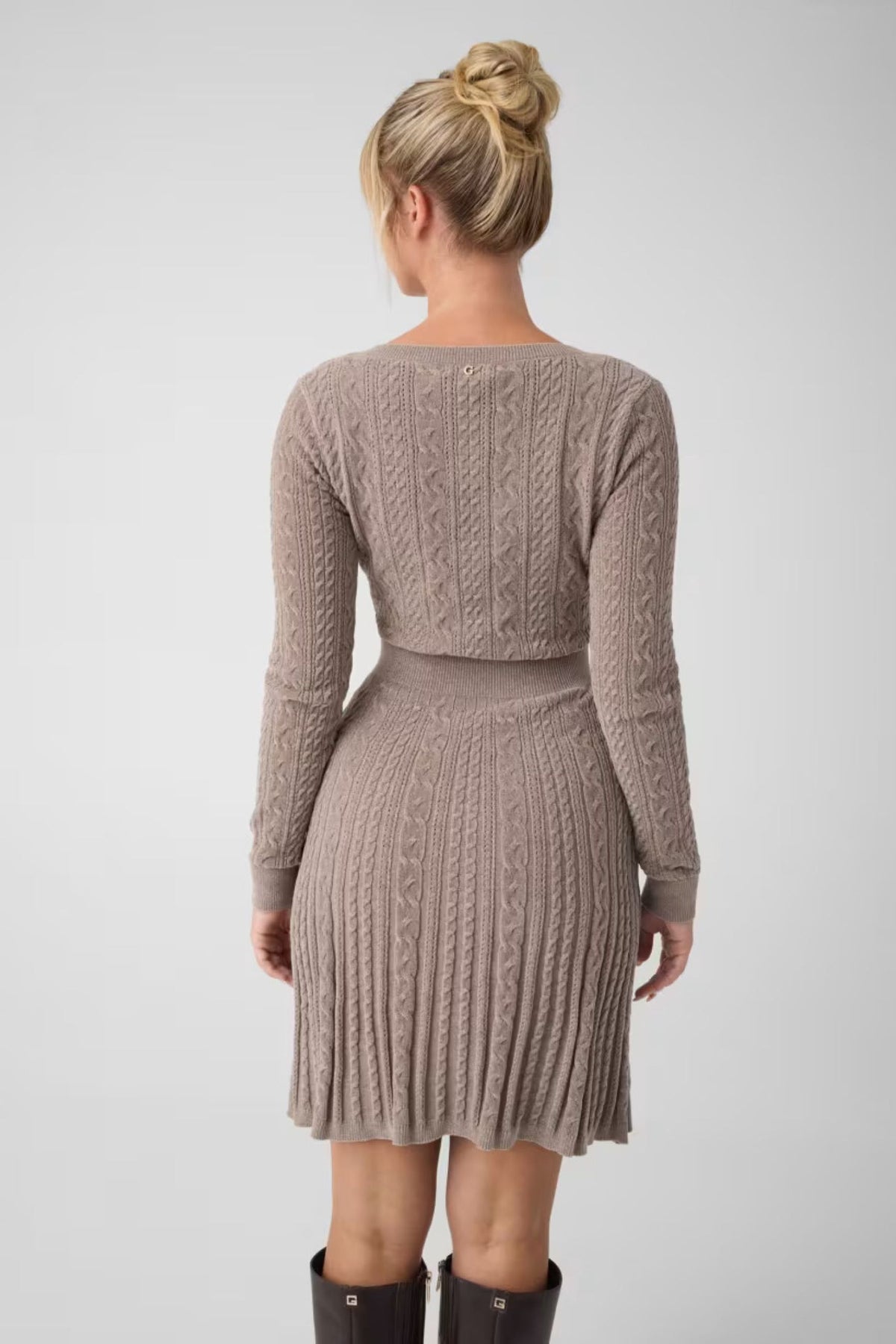 Abiti W6BK31K1443