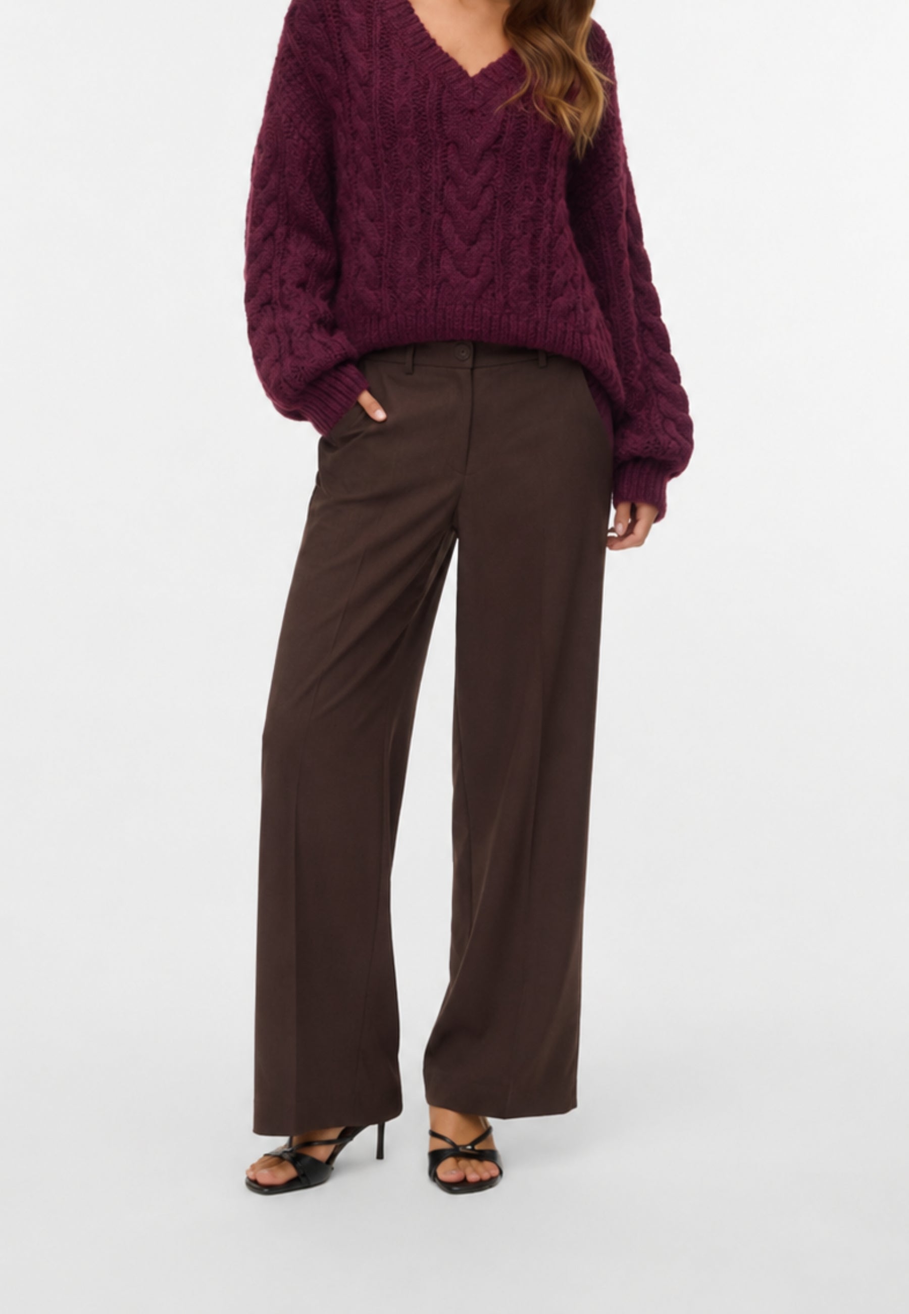 Pantaloni VERO MODA 10334103