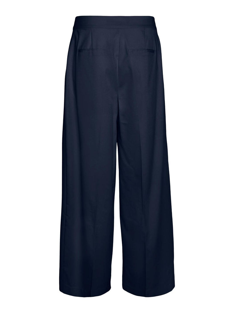 10265299 - Tailleur giacca vestibilità morbida con collo rever a un bottone e pantalone palazzo.