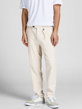 12210125 - Pantalone in cotone leggero e bottone a vista.